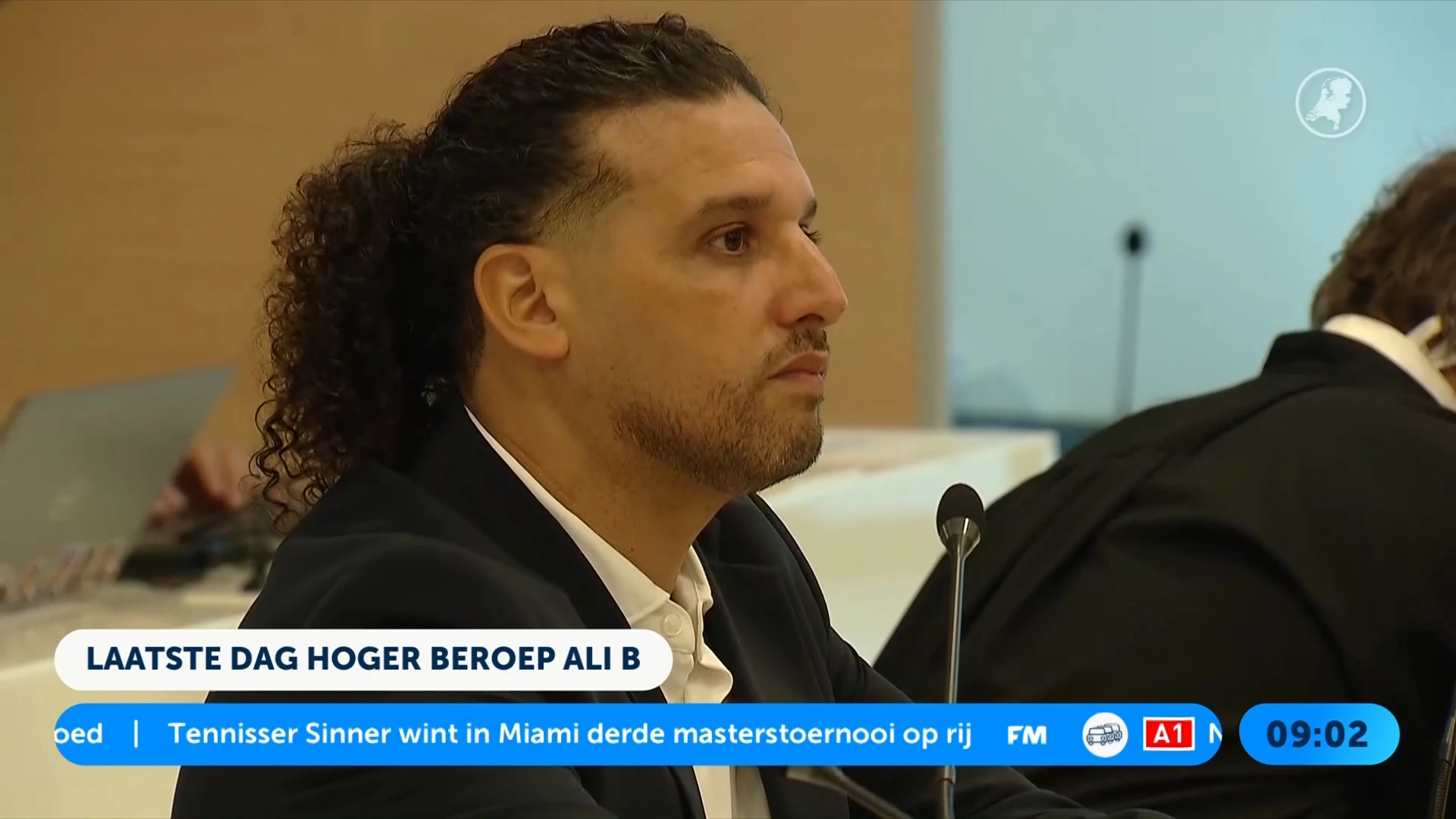 Ali B arriveert op derde en laatste zittingsdag bij gerechtshof in Amsterdam