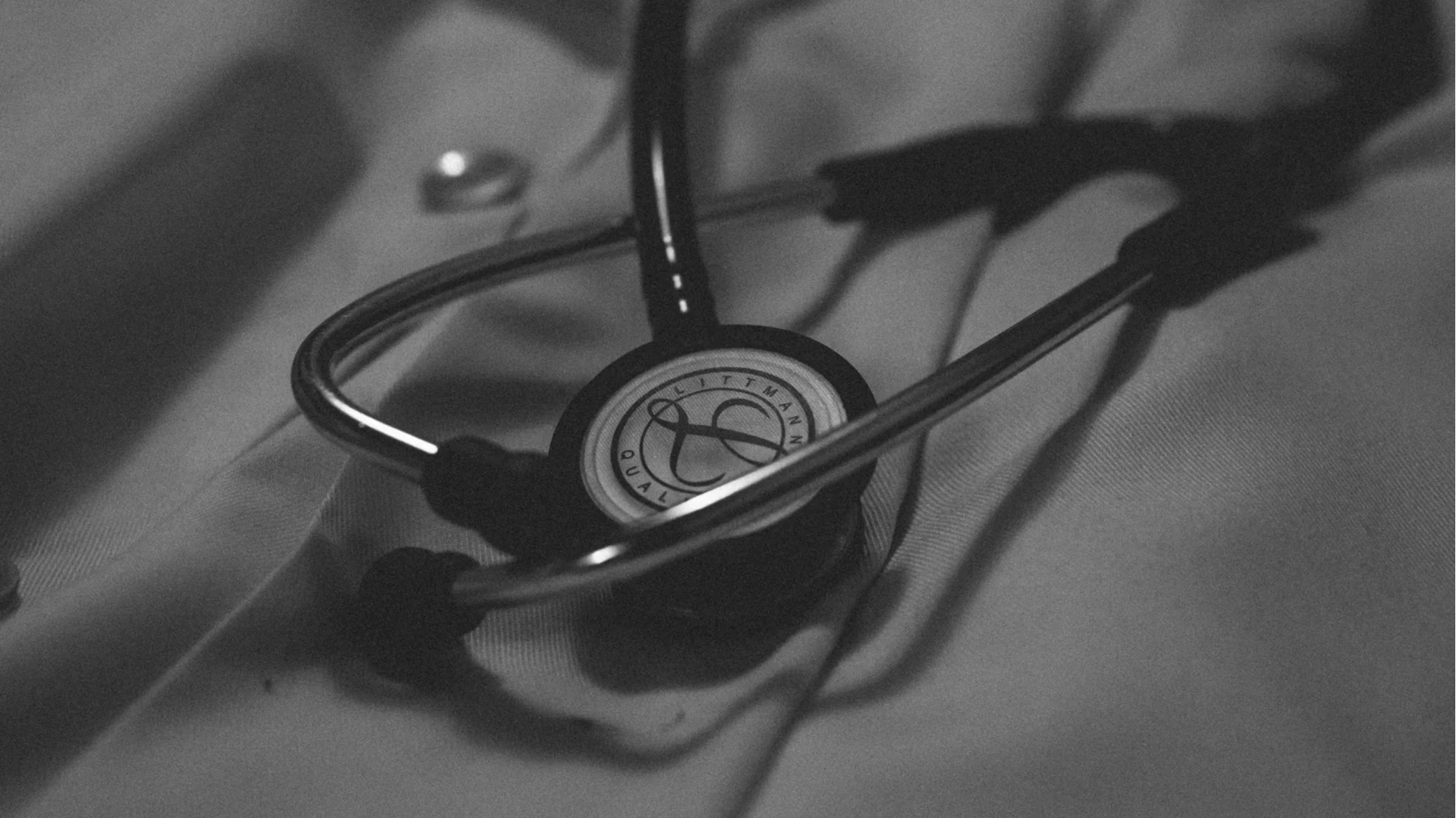 Kinderporno gevonden op telefoon verpleegkundige, man wordt direct geschorst