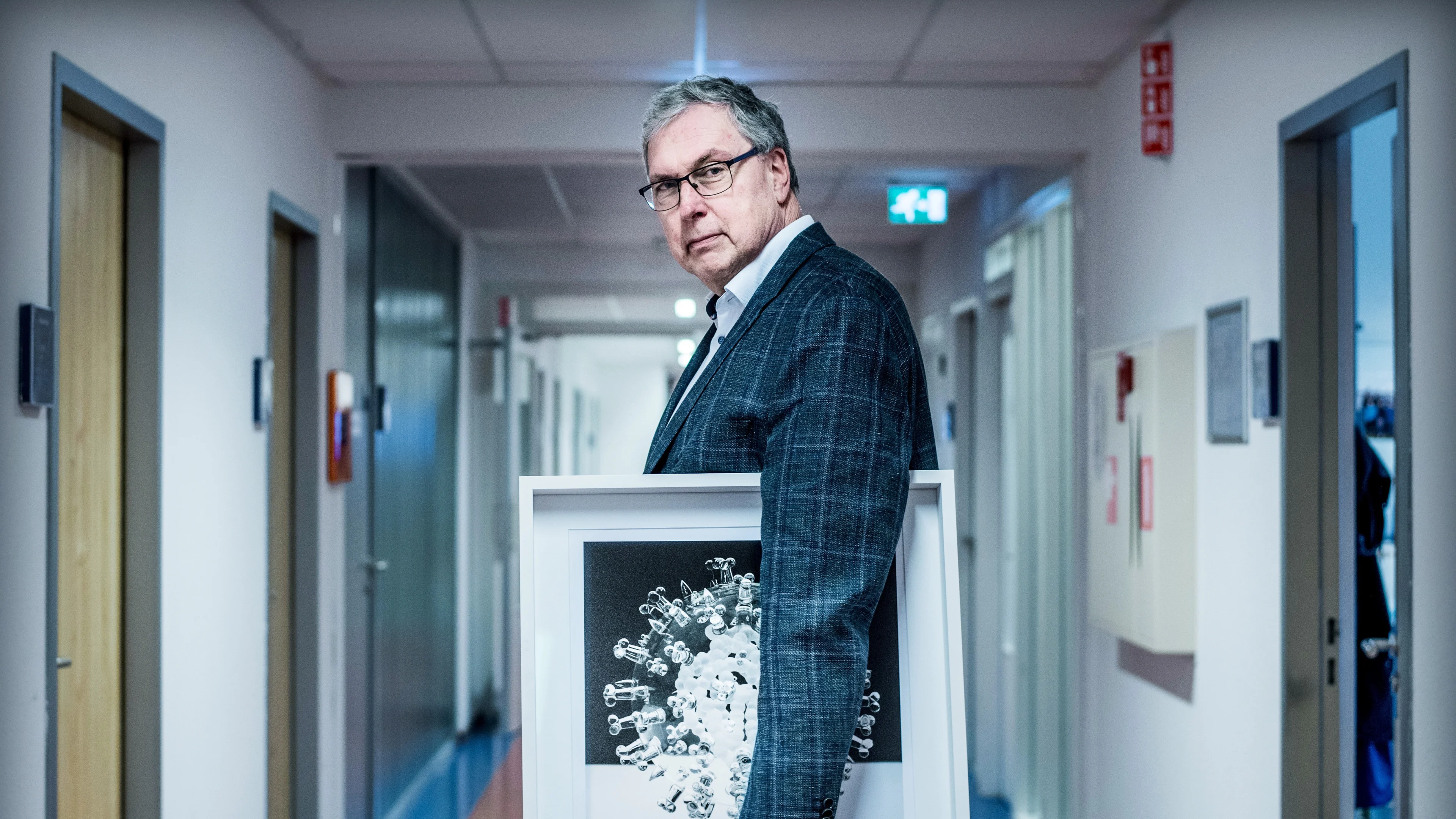 Viroloog Niesters: besluit over opening scholen komt te vroeg