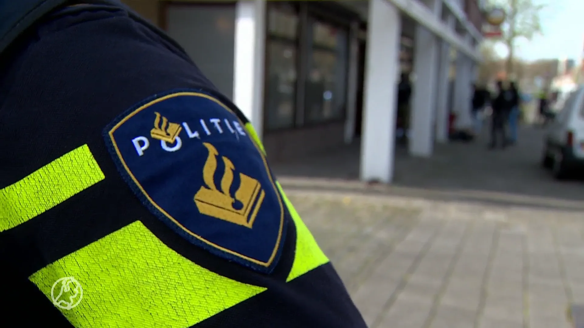 Politie betrapt jonge nep-collega op heterdaad tijdens babbeltruc  