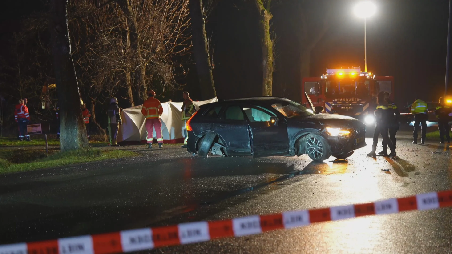 Dode en vier gewonden bij ernstig ongeval op N979 in Zevenhuizen