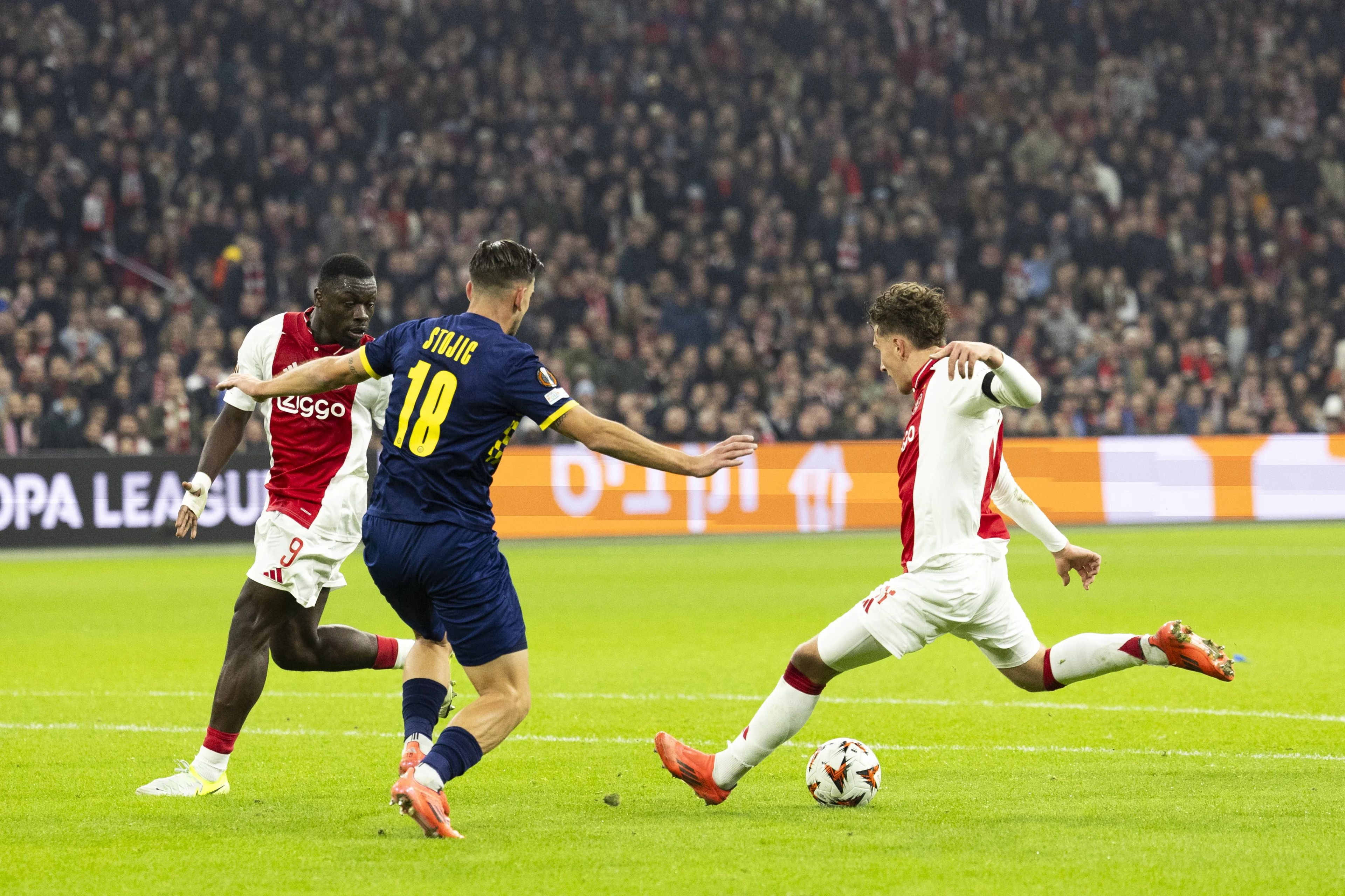 Ajax zonder moeite langs Maccabi Tel Aviv, AZ stunt tegen Fenerbahçe