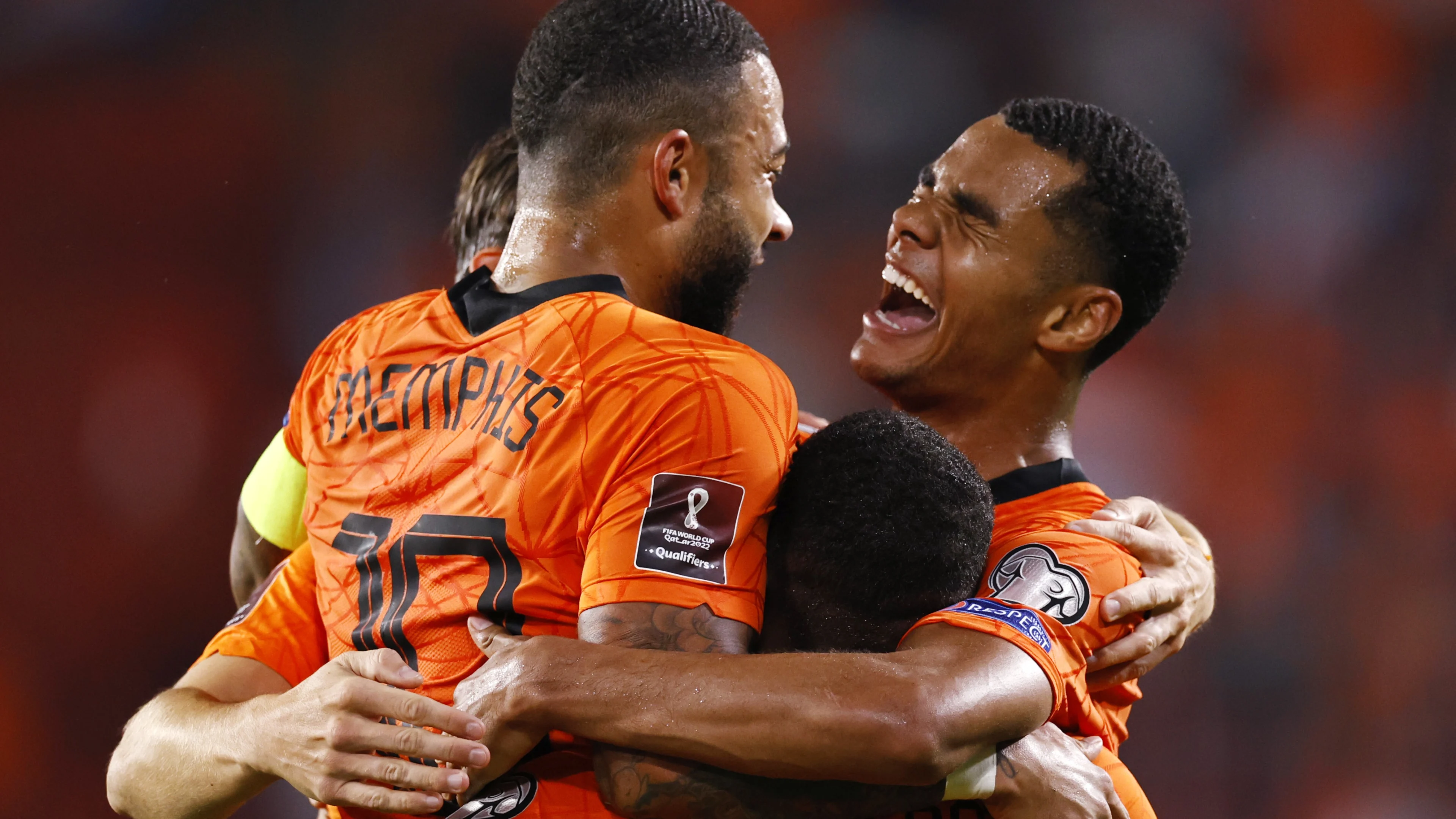 Oranje verslaat Montenegro in WK-kwalificatie met 4-0