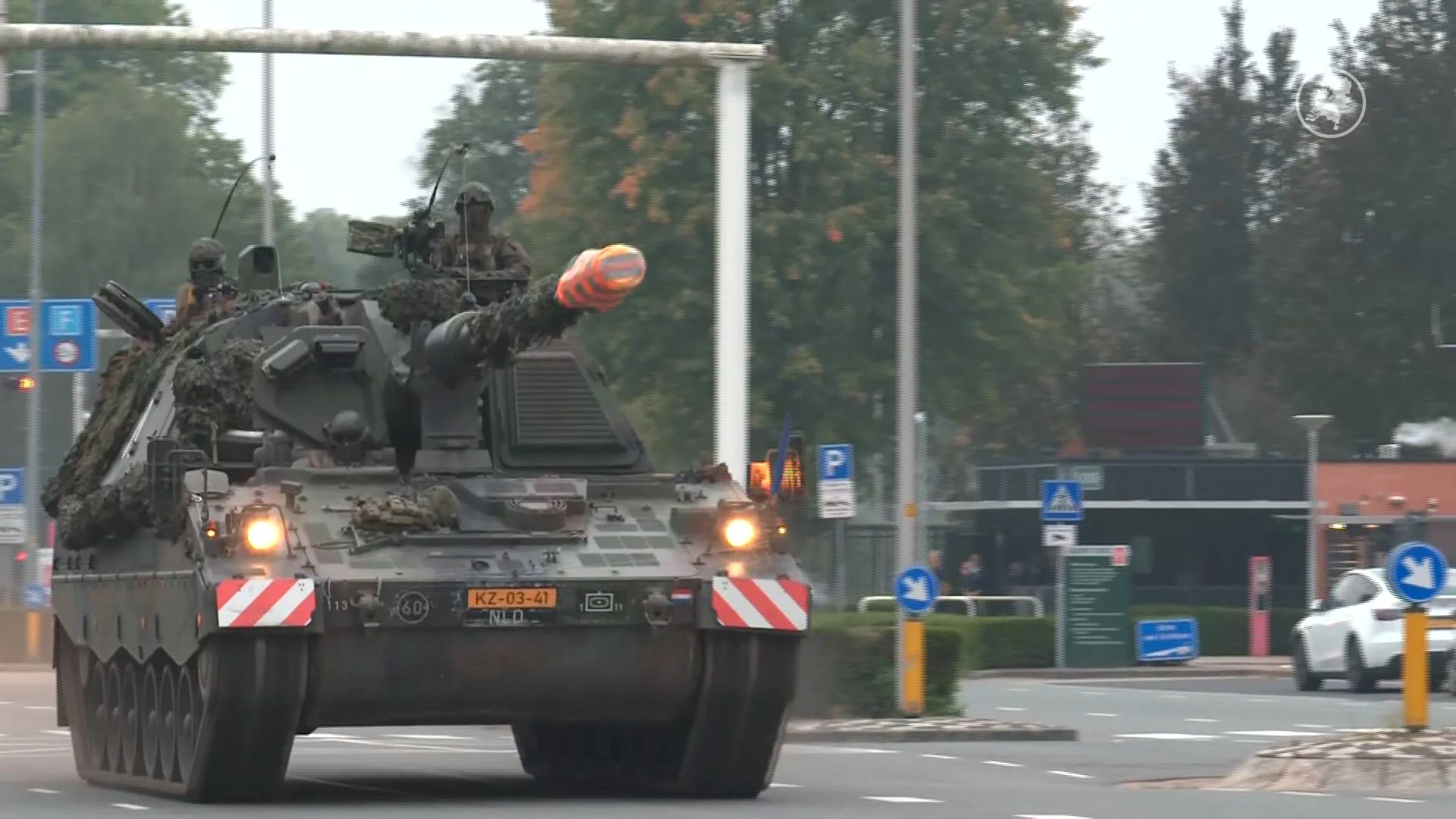 Militaire colonne rijdt dit weekend 200 kilometer over de openbare weg met imposante pantserwagens