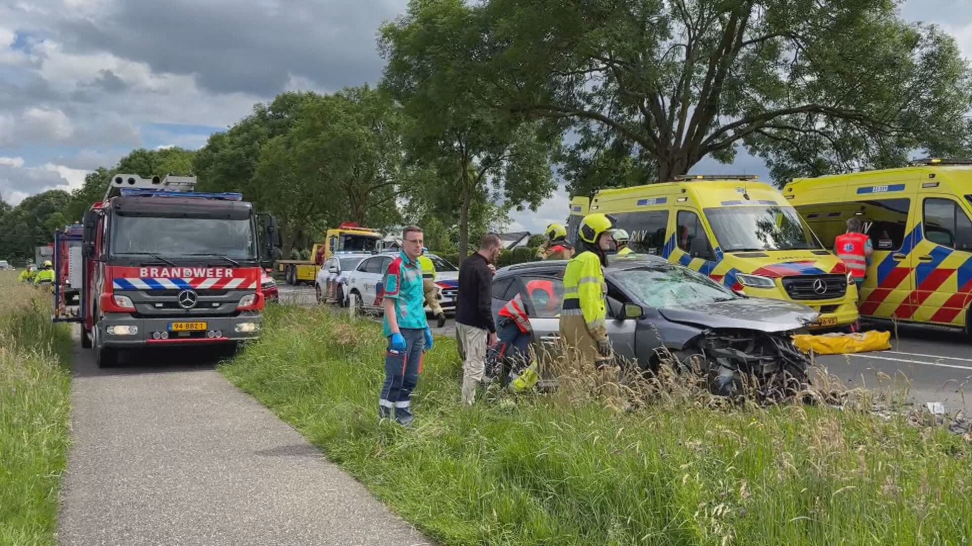 Dode door ongeval met meerdere voertuigen in Beers