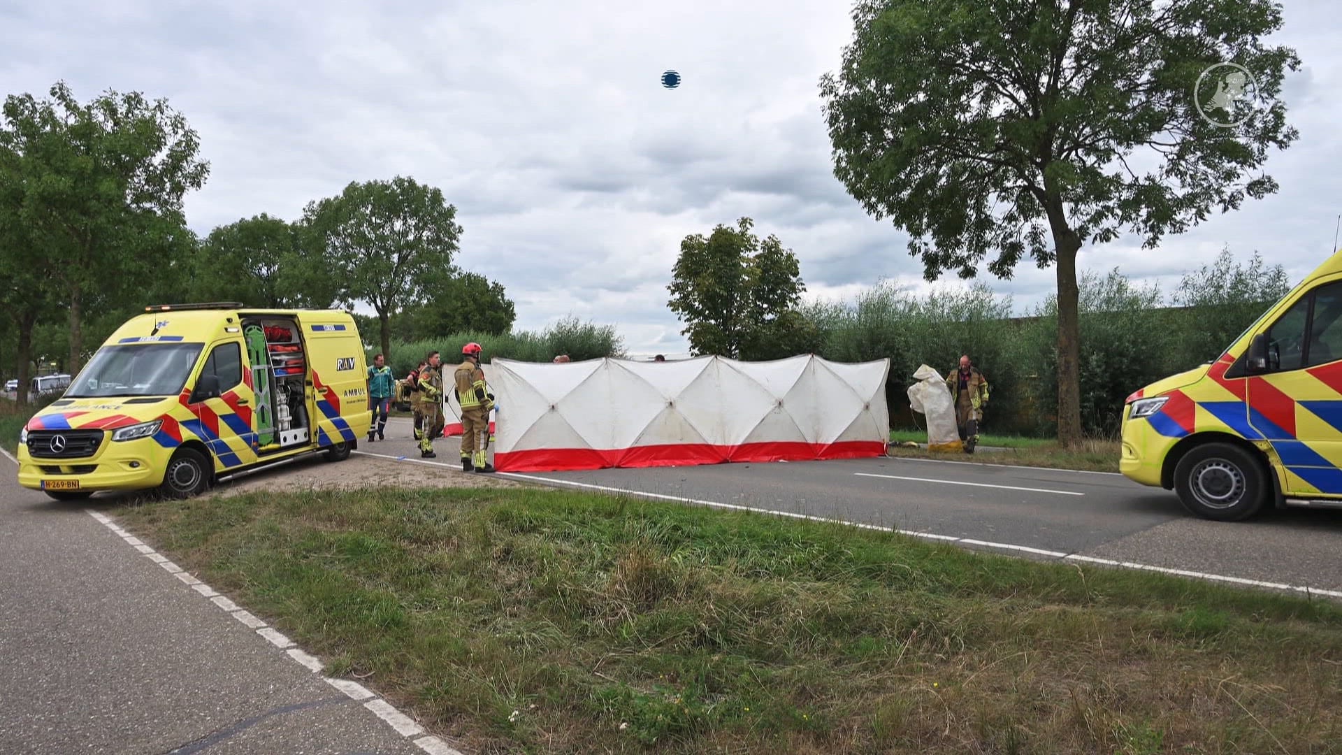 Motorrijder om het leven gekomen na botsing bestelbus