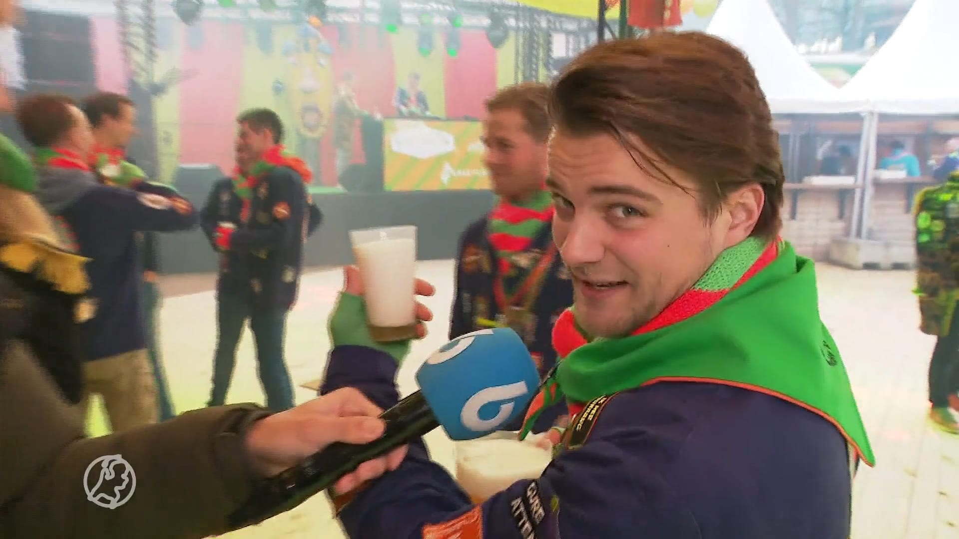 In Kruikenstad begint het carnavalsweekend al op vrijdagochtend: 'Twee, drie bier, misschien een veelvoud daarvan'
