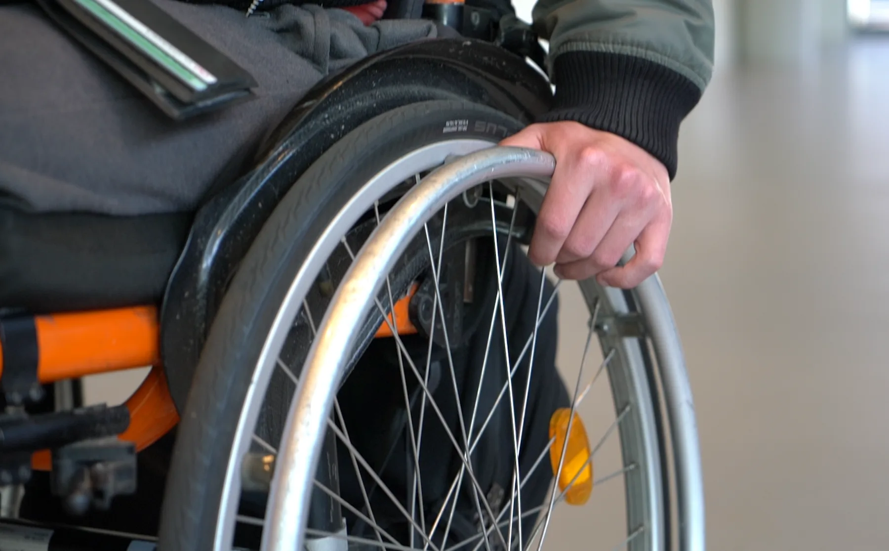 Stichting De Zonnebloem waarschuwt voor nep-vrijwilligers: gehandicapten bestolen van sieraden