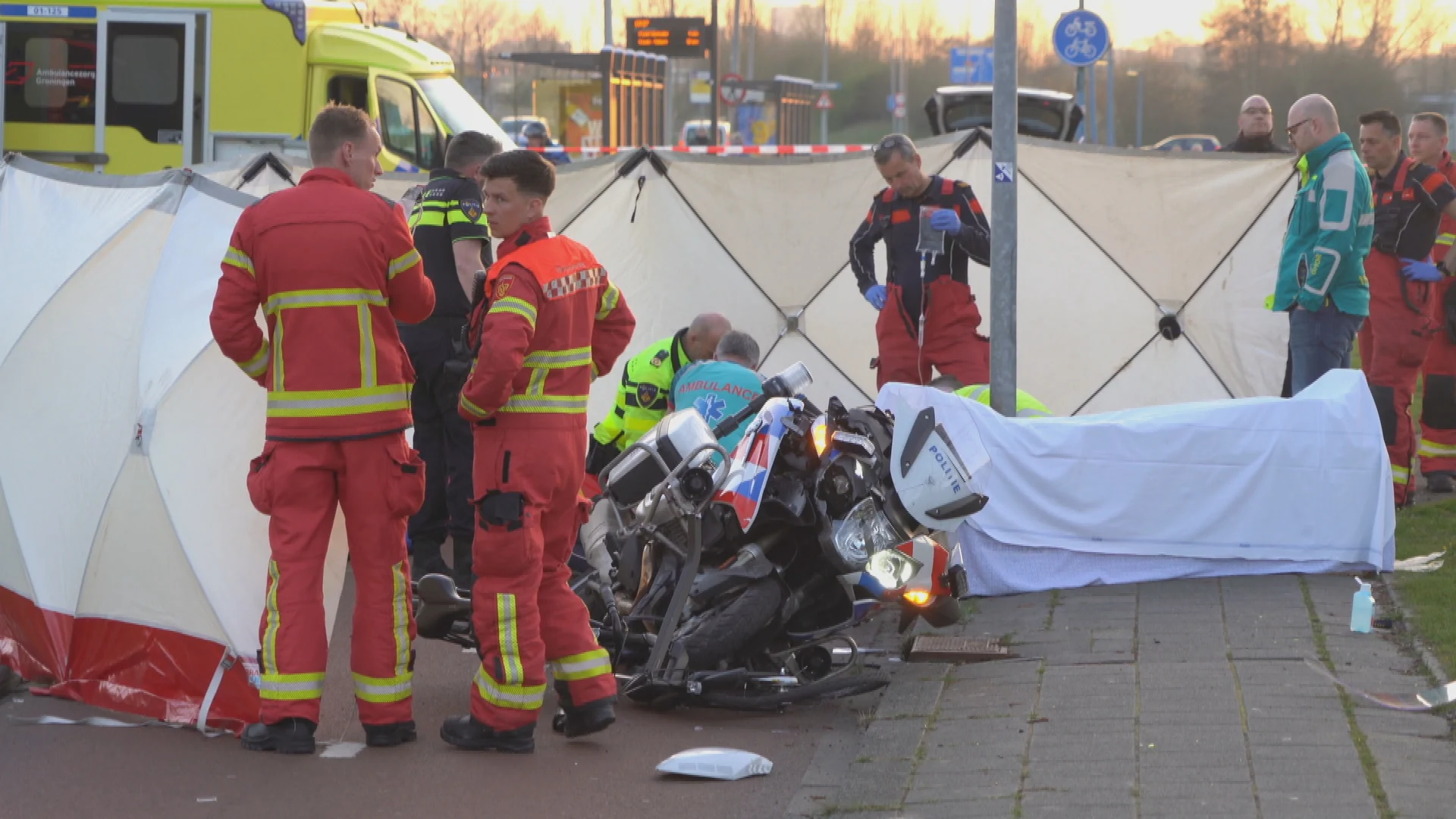 Veel hulpdiensten ter plaatse na zware klap tussen motoragent en fietser