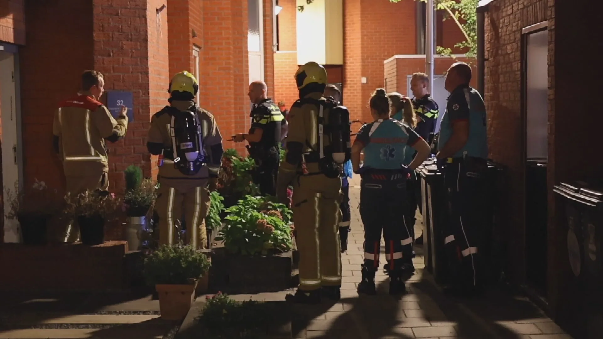 Hulpdiensten rukken uit na melding onwelwording gezin, oorzaak verrast