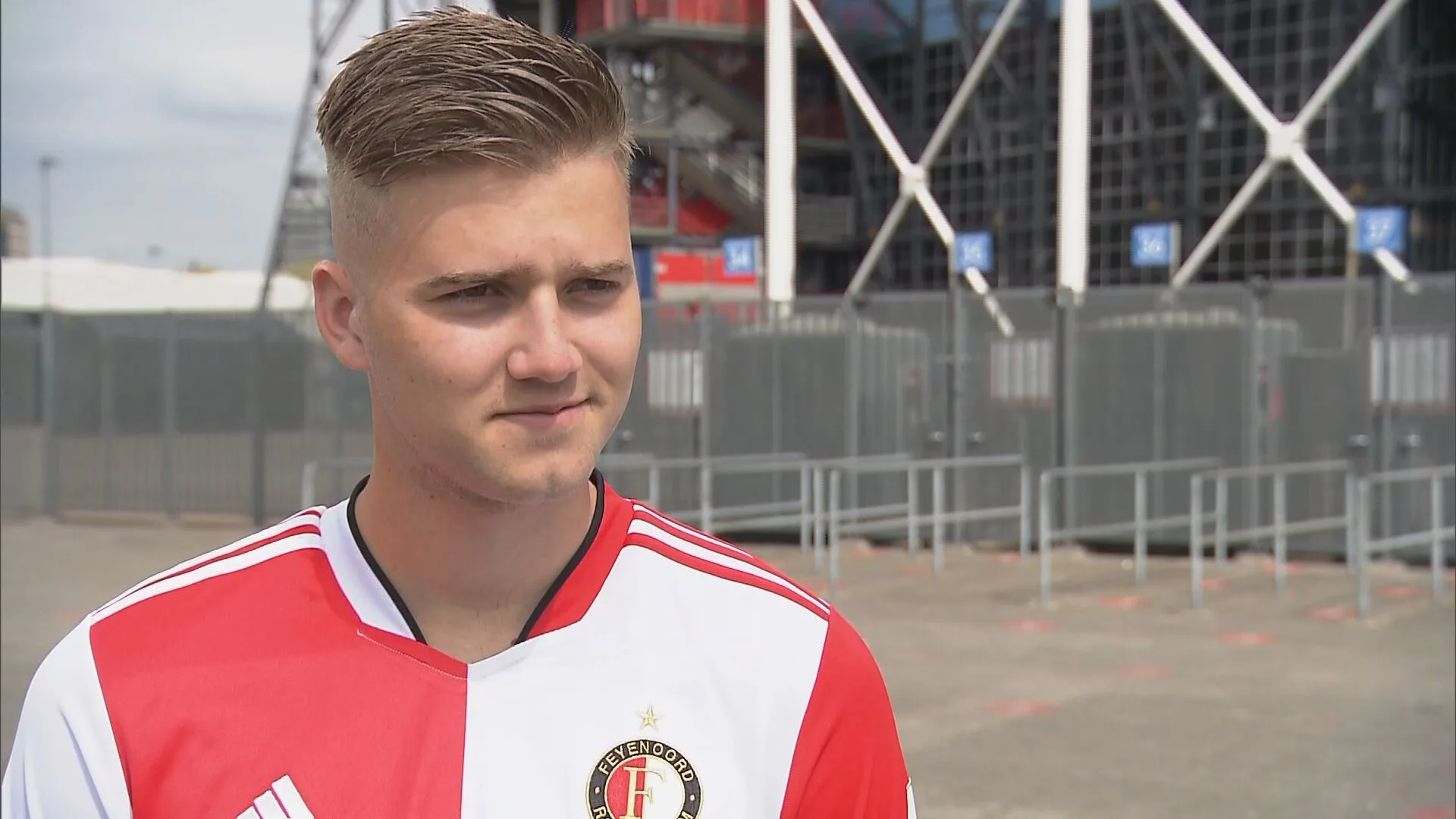 Feyenoordfans maken zich op voor halve finale Conference League, maar weten al zeker: 'Wij gaan door naar finale'