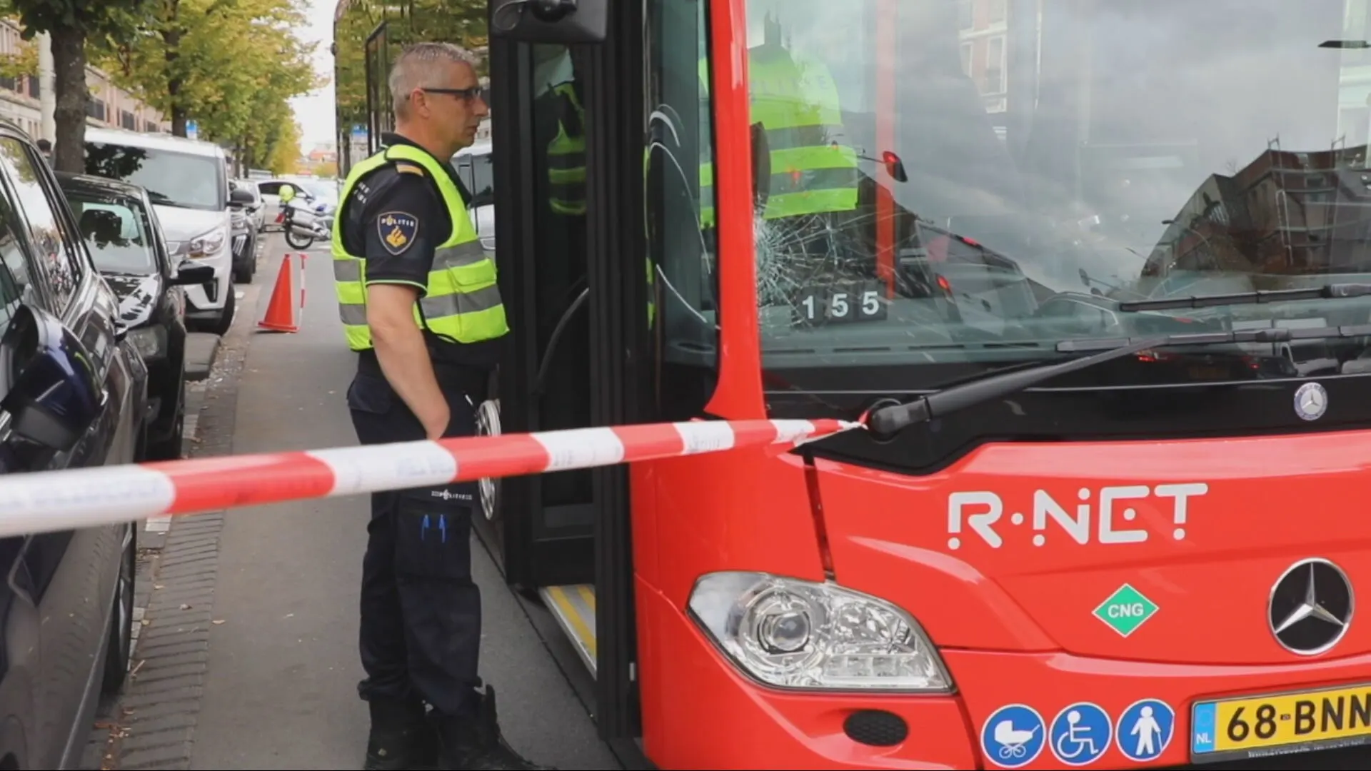Voetganger ernstig gewond door aanrijding met bus in Den Haag