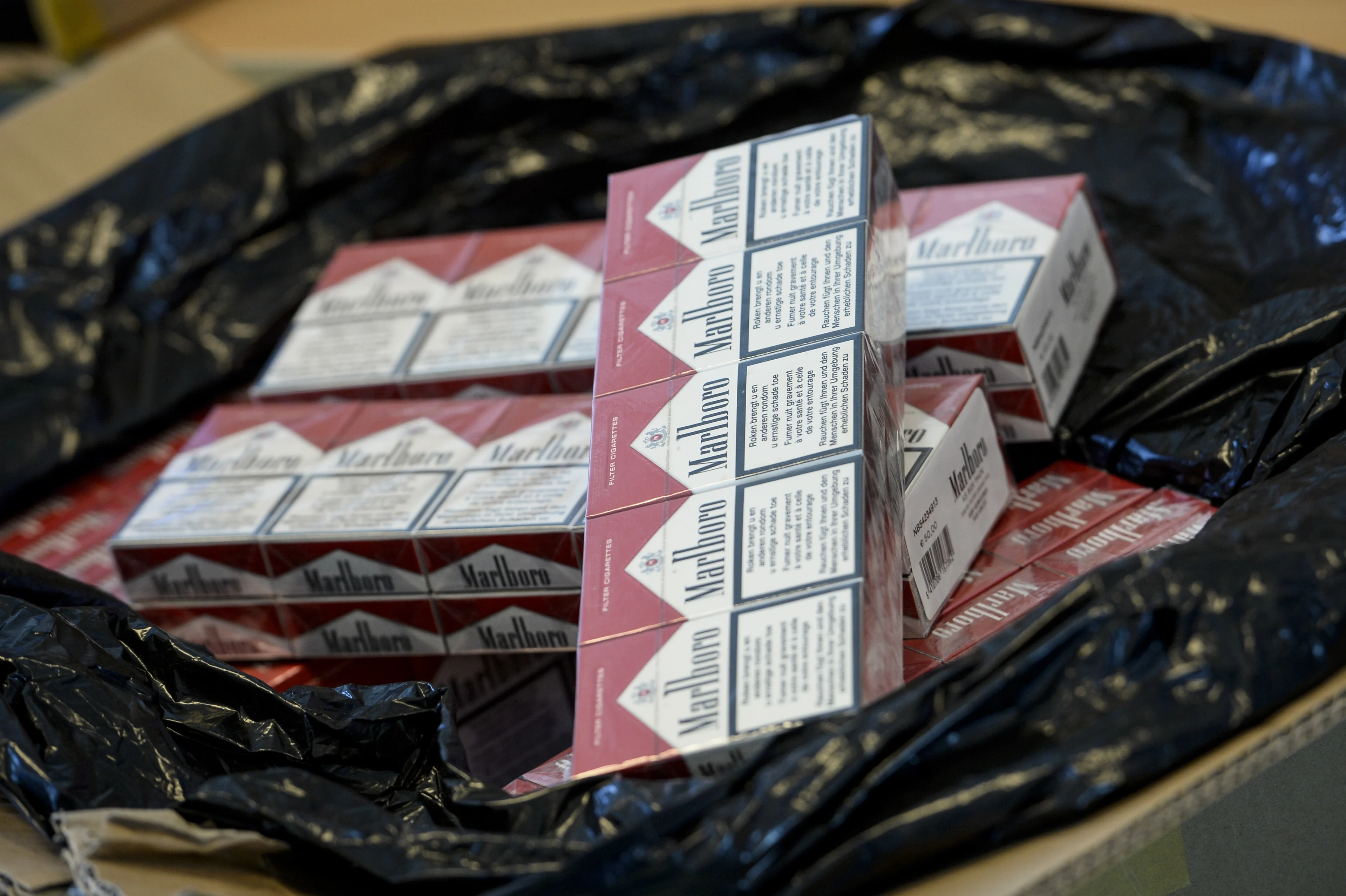 9,5 miljoen sigaretten onderschept in de haven van Rotterdam