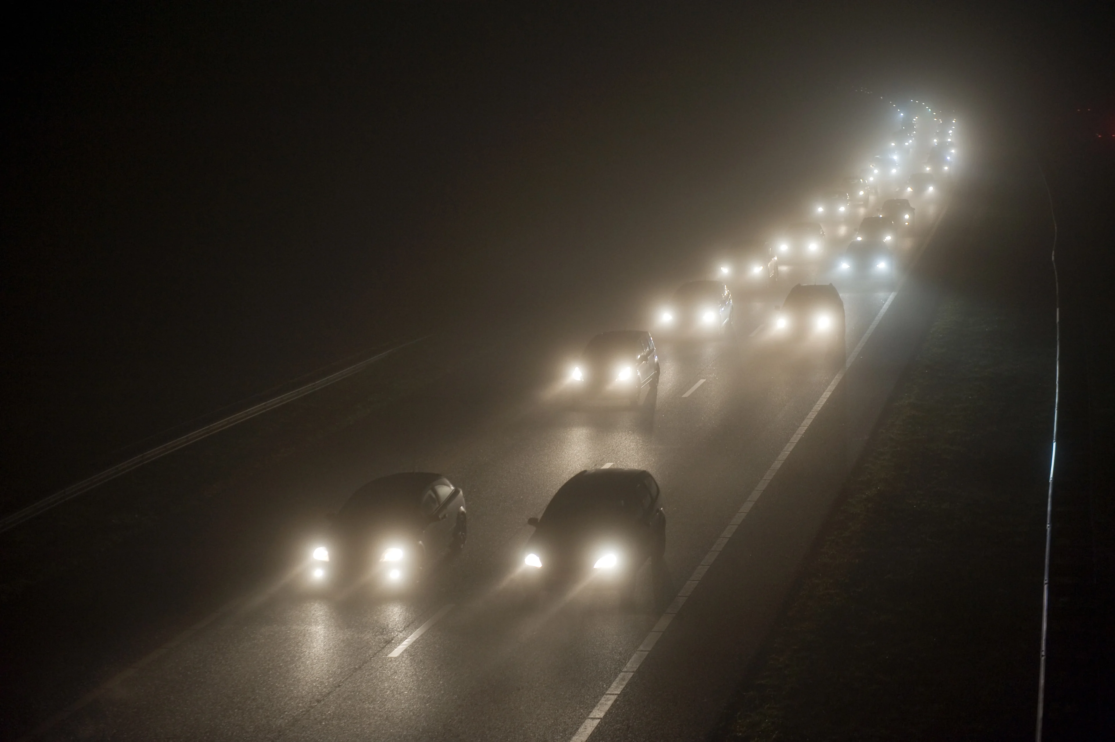 Dichte mist kan ook komende dagen voor verkeershinder zorgen