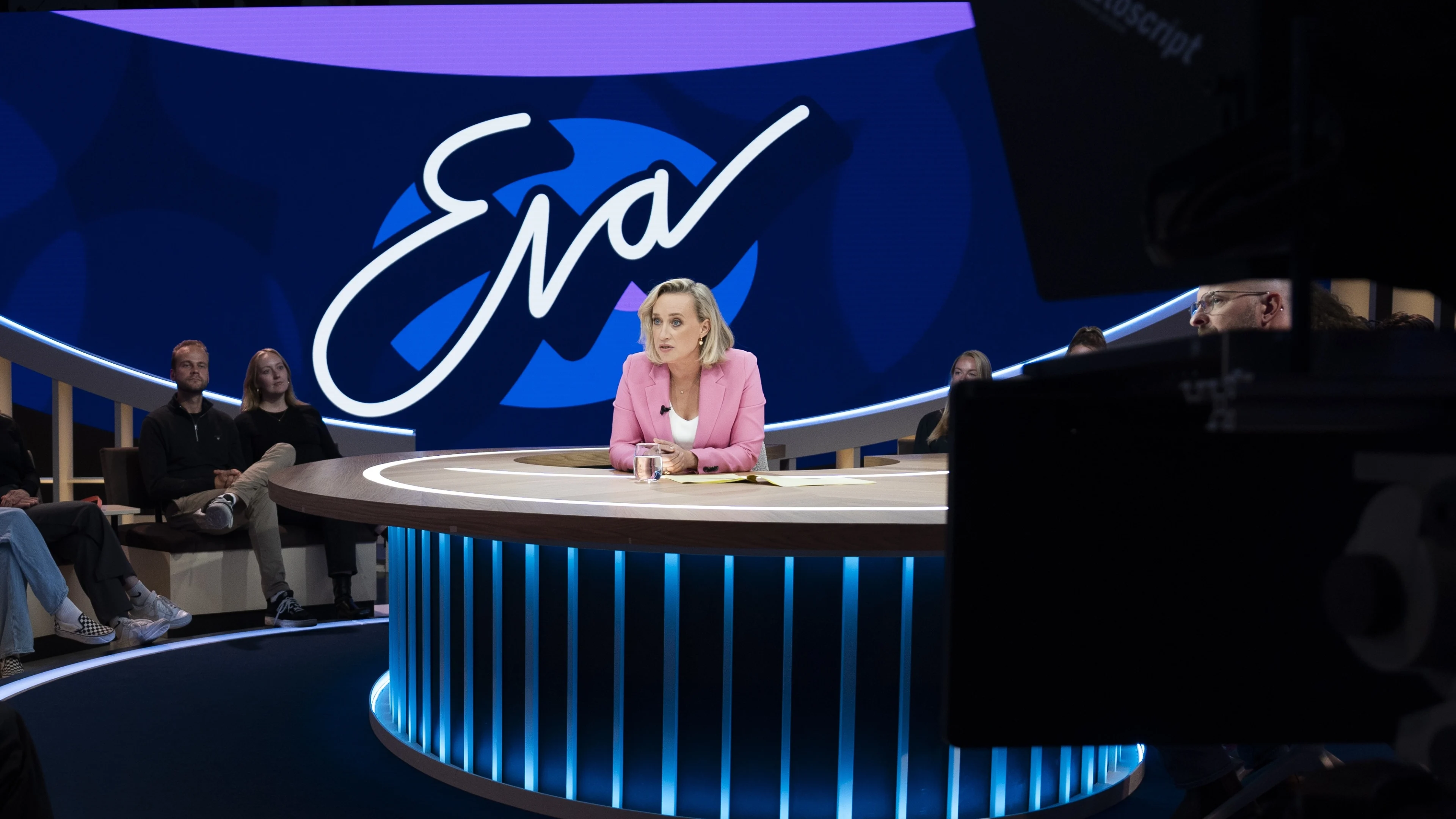 'Vegan streaker' verstoort uitzending van Eva Jinek