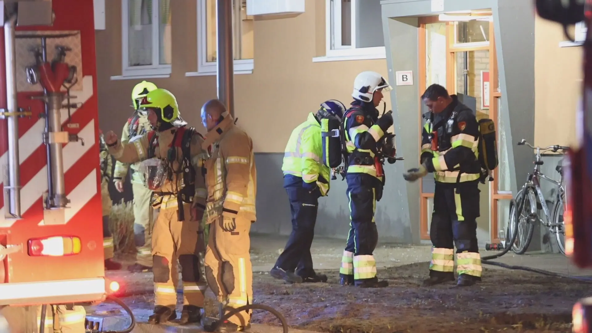 Appartementen ontruimd na ontploffing en brand in Hoogvliet