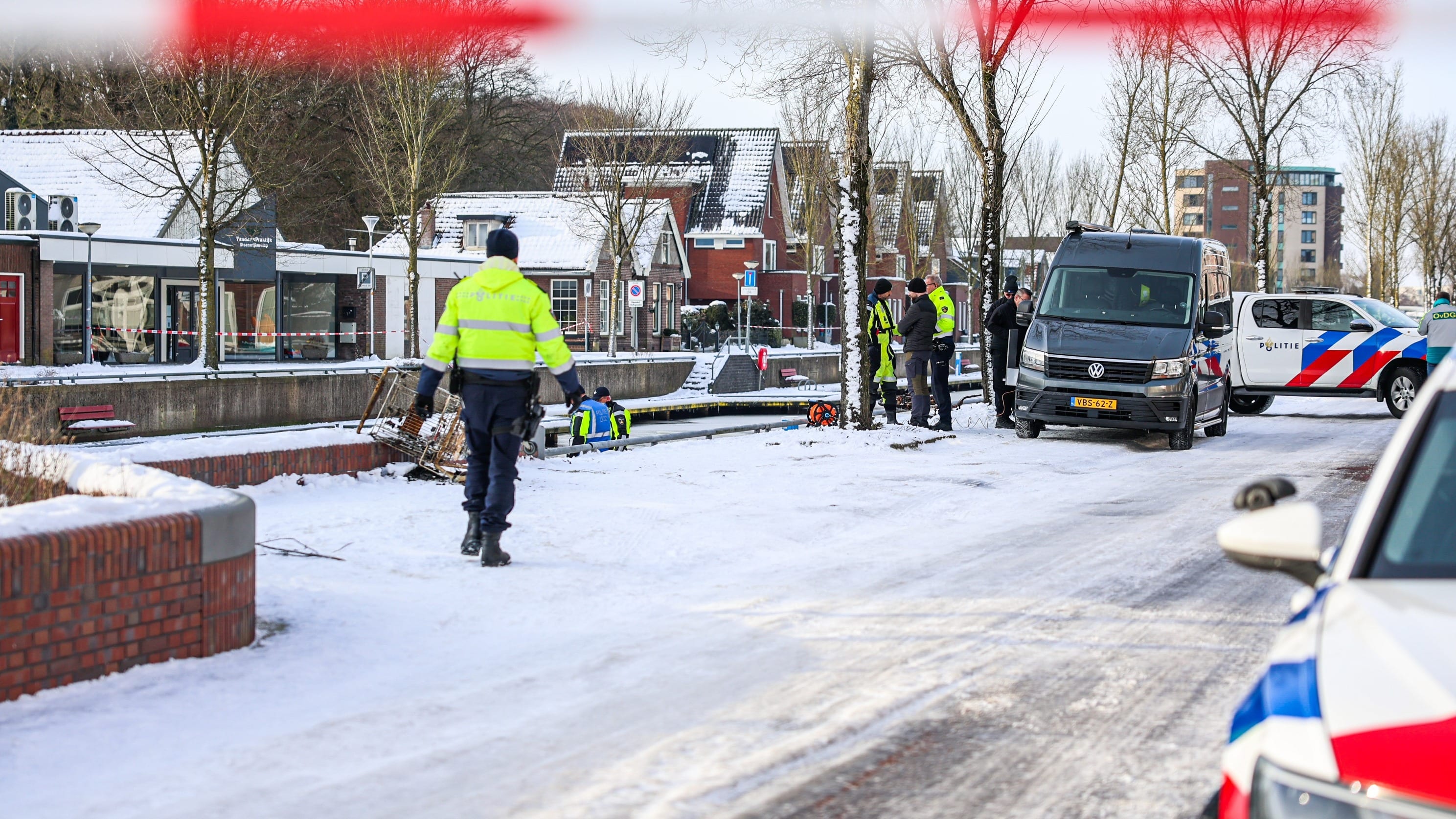 Duikers ingezet in zoektocht naar vermiste jongen (8) uit Steenwijk
