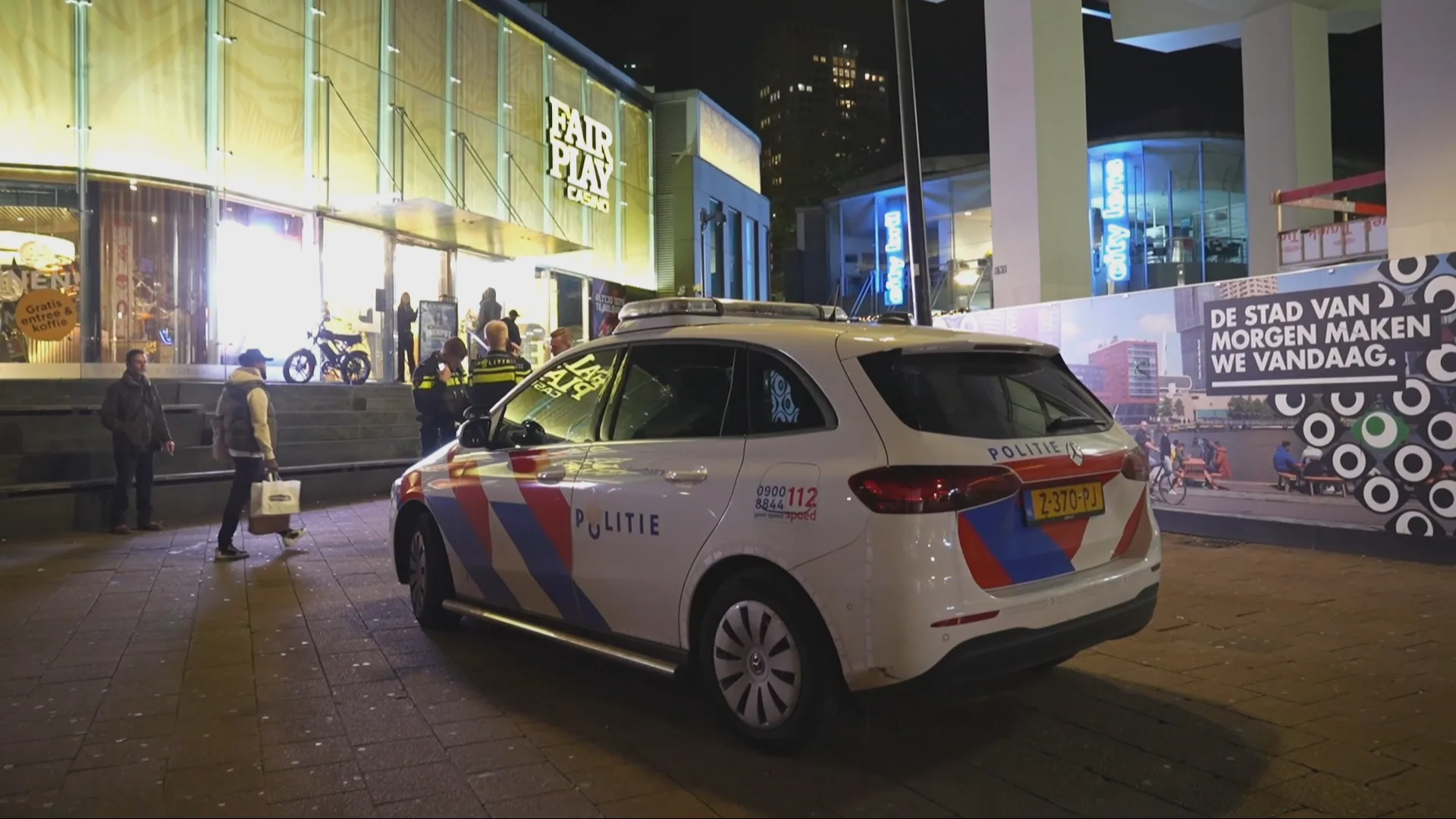 Man gewond door steekincident in centrum Rotterdam na vechtpartij Coolsingel