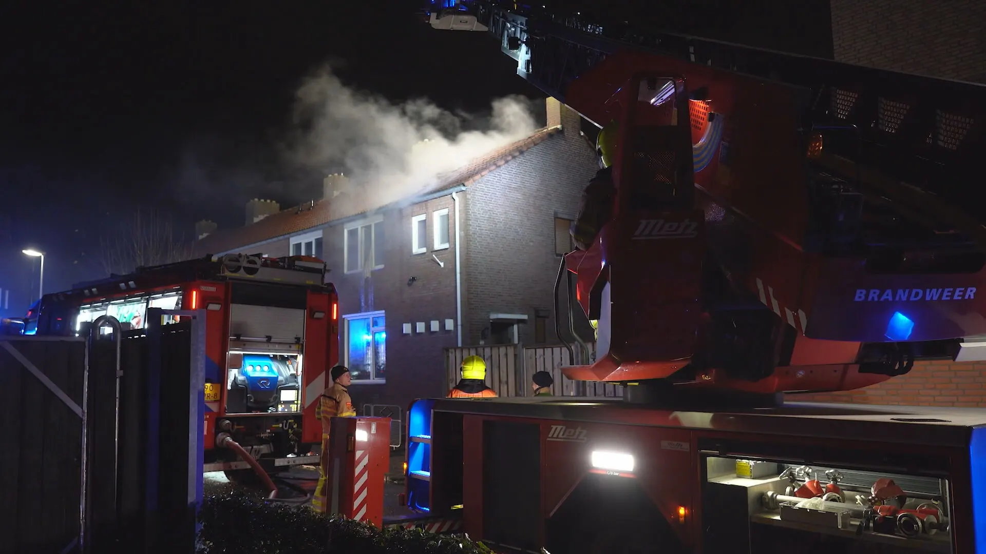 'Een Huis Vol-moeder Nadine opgepakt na brandstichting voormalige woning'