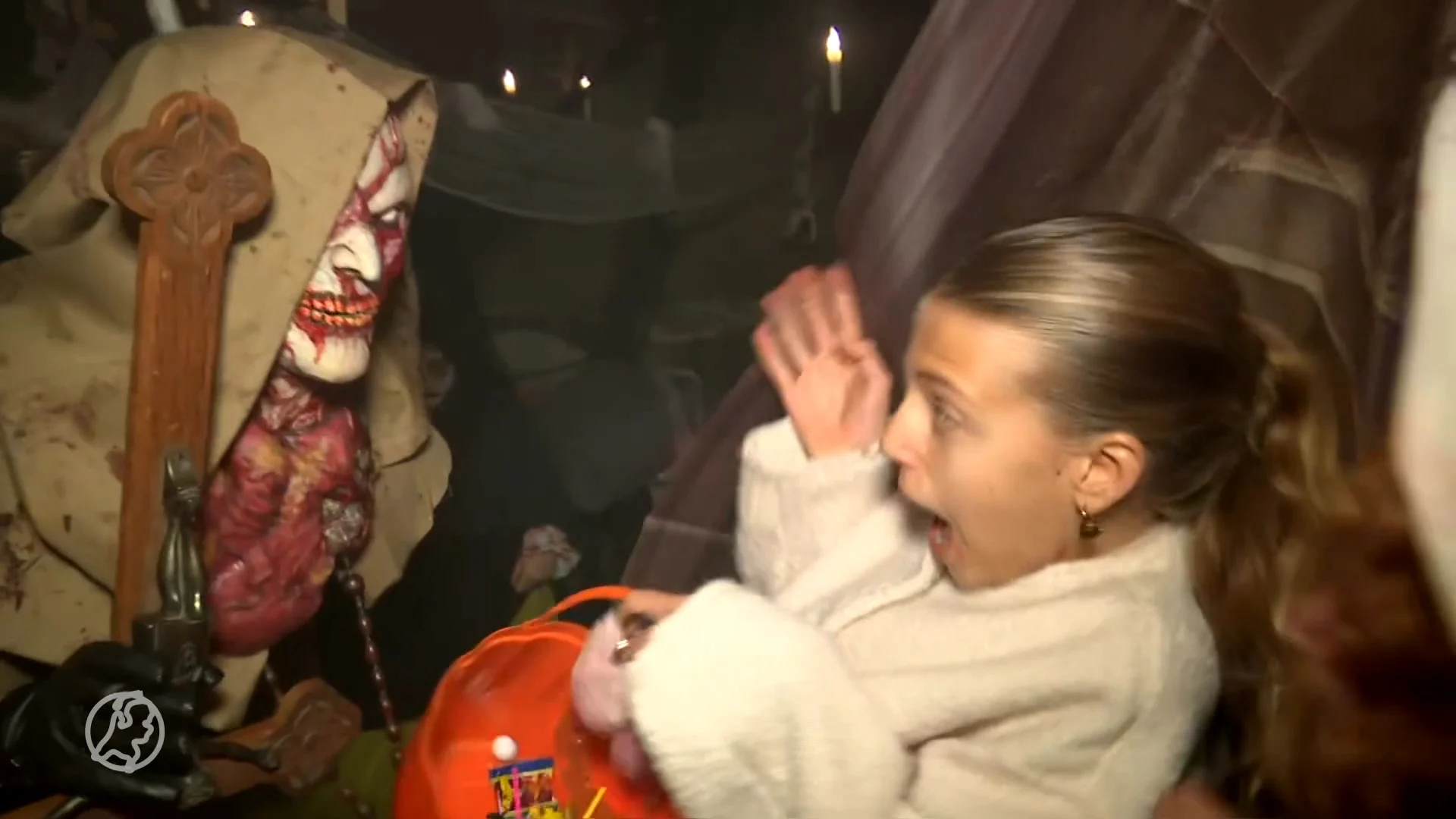 Heel Elst loopt uit voor Halloween spookhuis in de voortuin