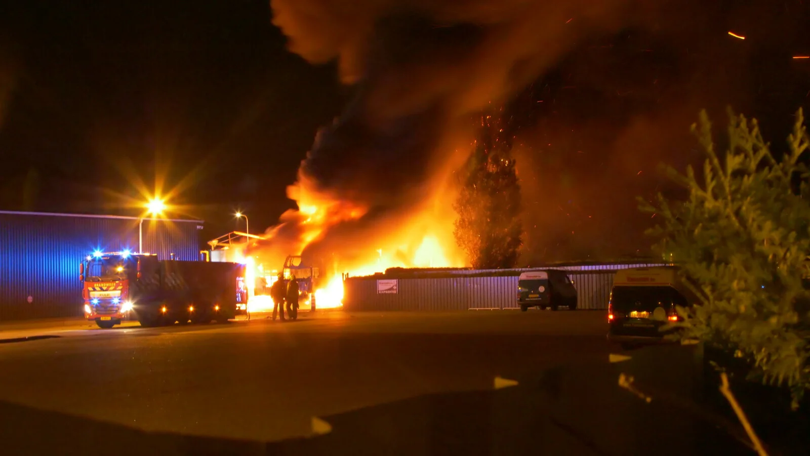 Man meldt zichzelf na brandstichting bij eendenslachterij Ermelo