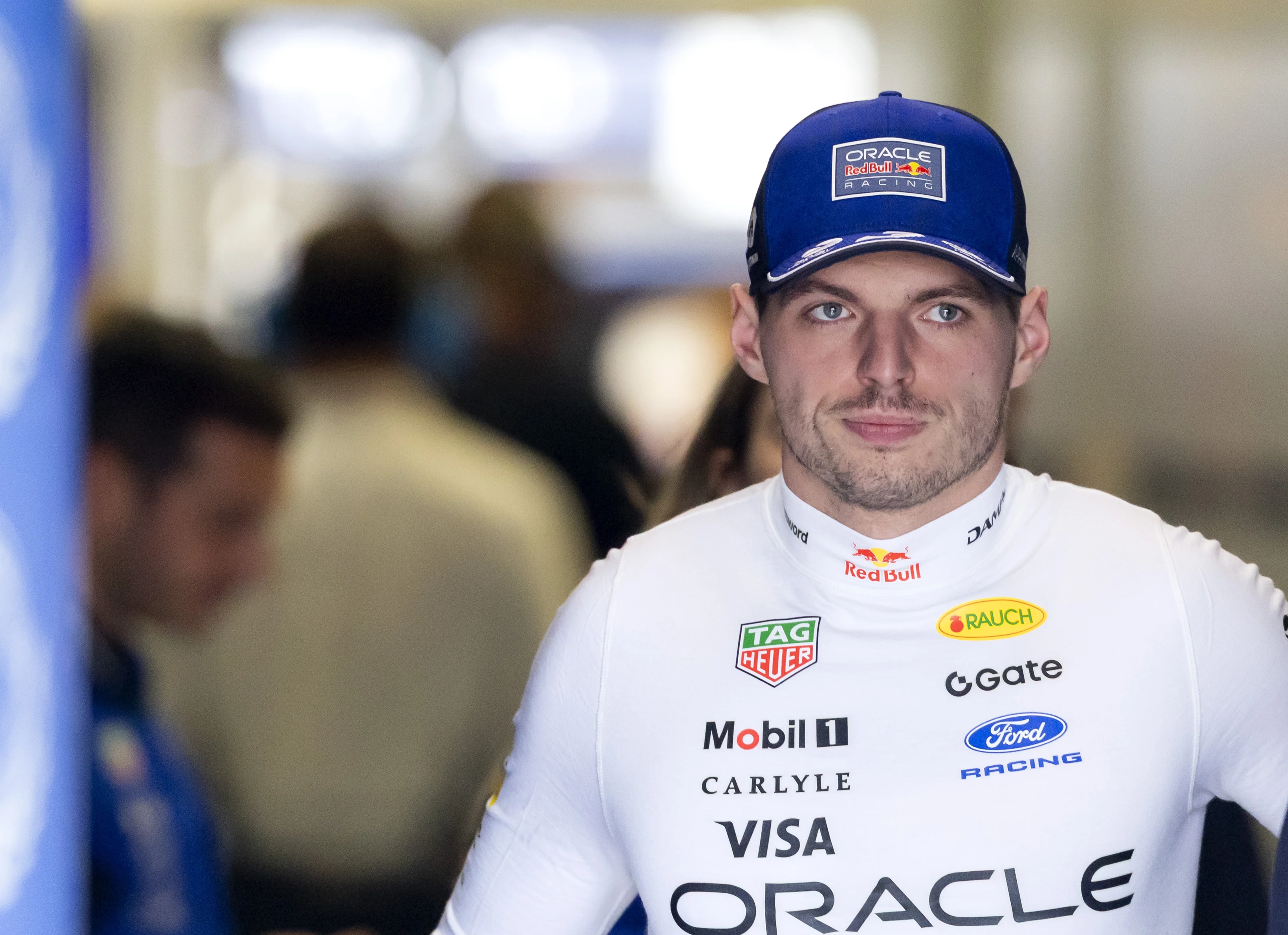 Verstappen laat scan maken van handen na crash in kwalificatie Melbourne