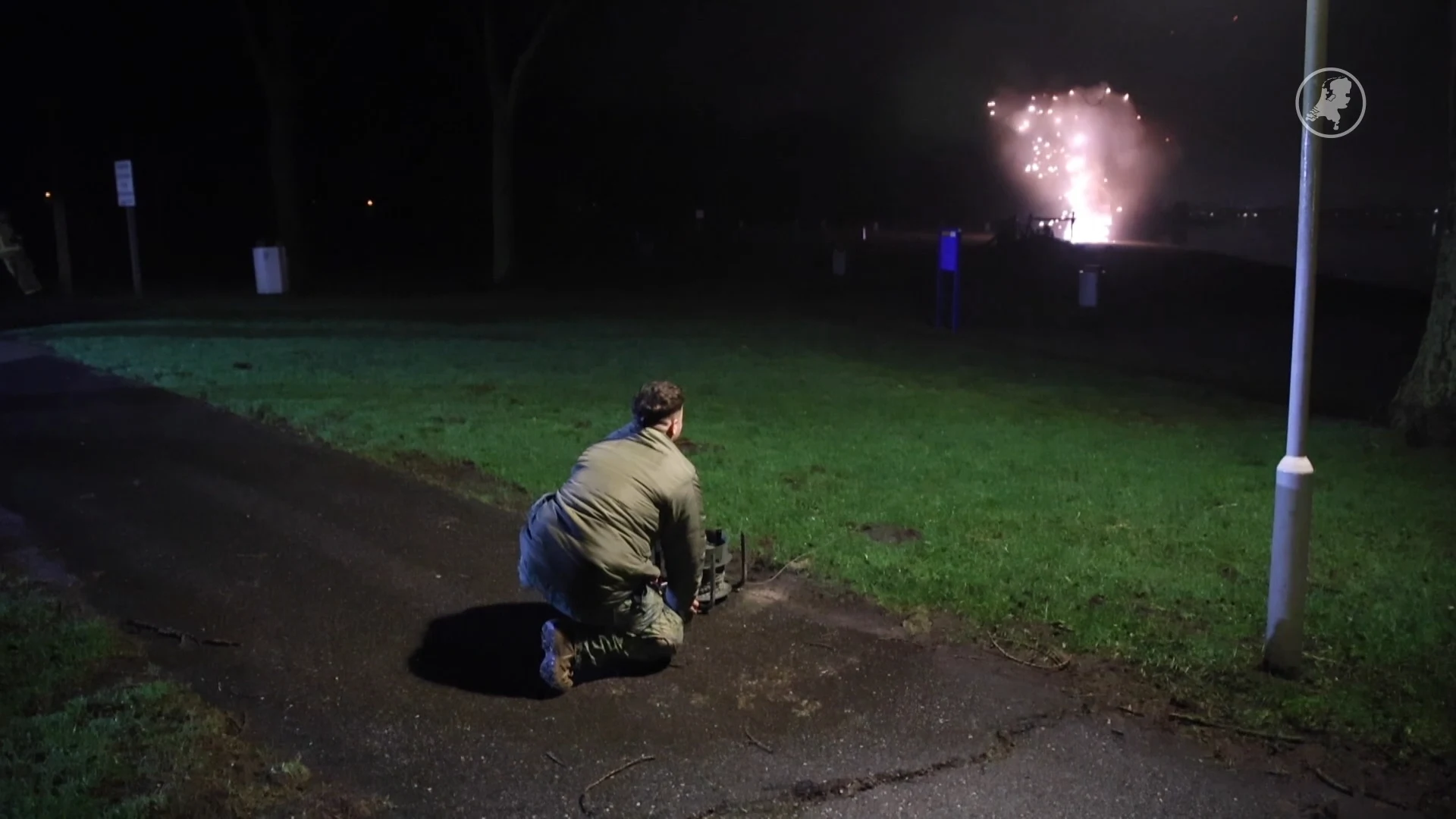 EOD brengt twee verdachte pakketjes bij auto tot ontploffing in Zoetermeer