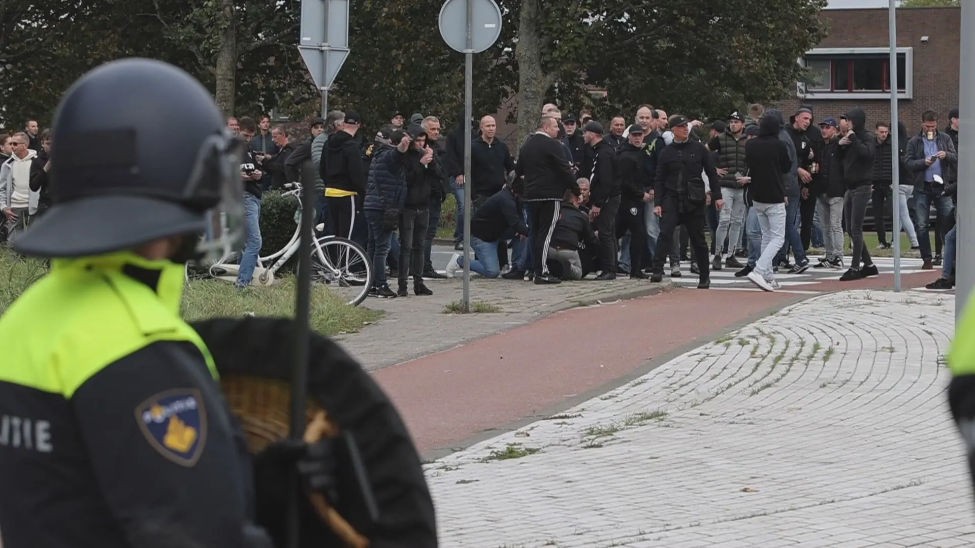 Onrustige middag in Den Haag: vijf mensen aangehouden na voetbalwedstrijd ADO en FC Den Bosch