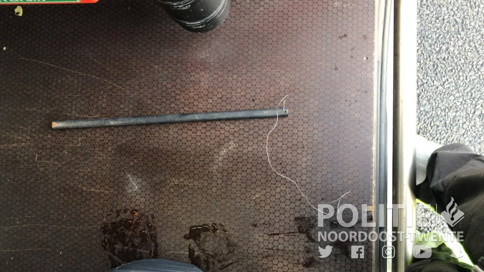 Dode kat in strop gevonden in Oldenzaal, politie zoekt getuigen