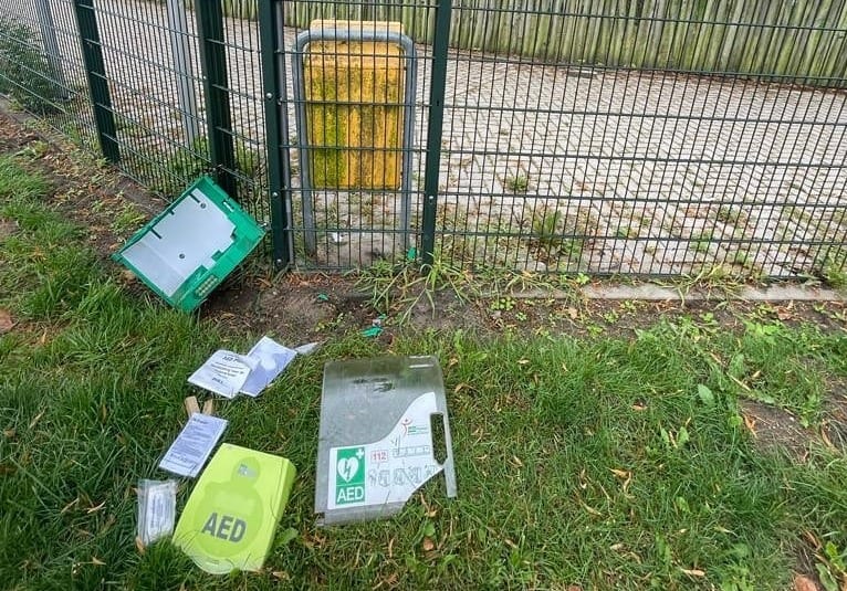 Onverlaten stelen defibrillator bij speeltuin Helmond