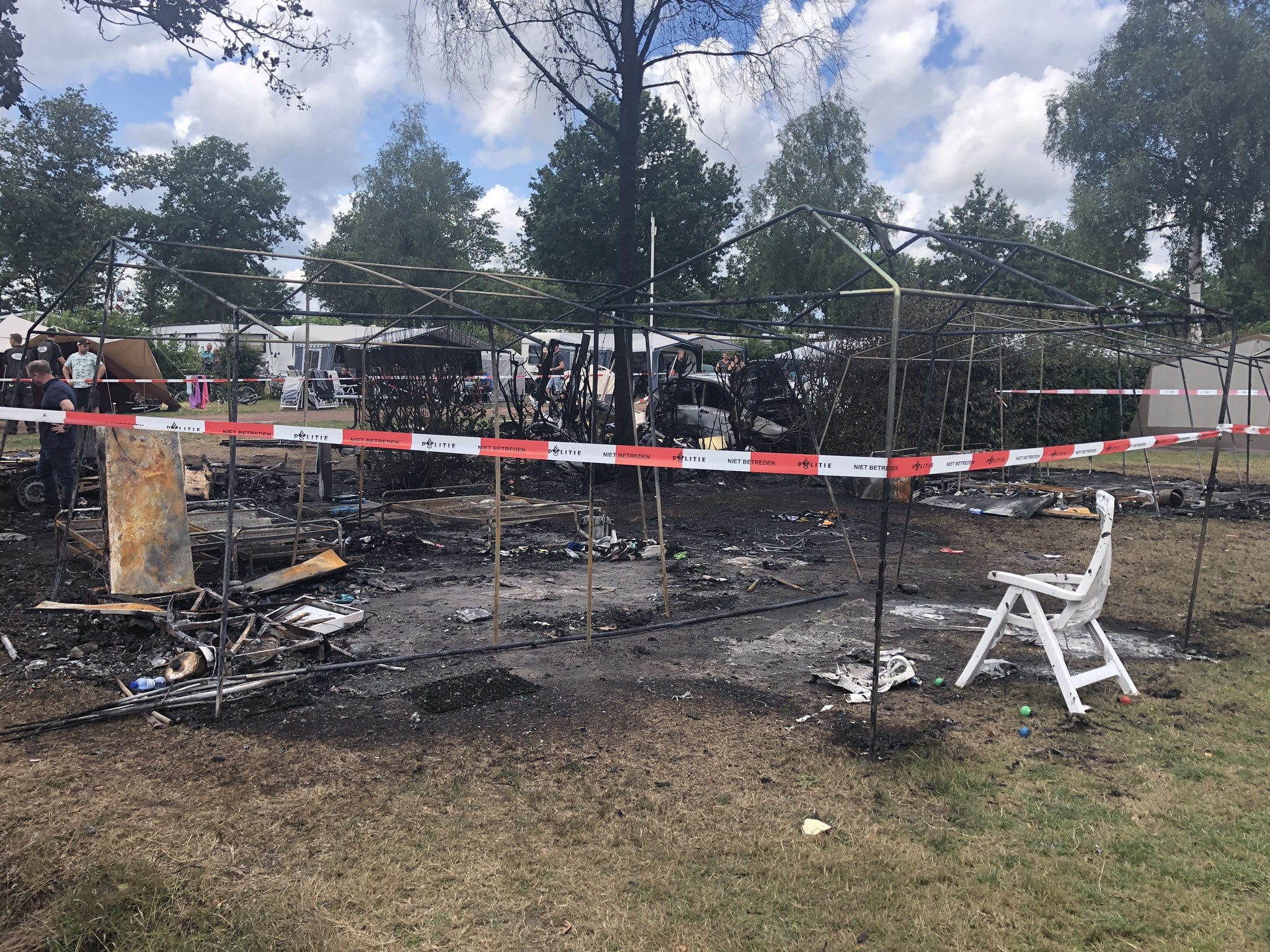 Brand op de camping in Sevenum: caravans, tenten en auto's uitgebrand