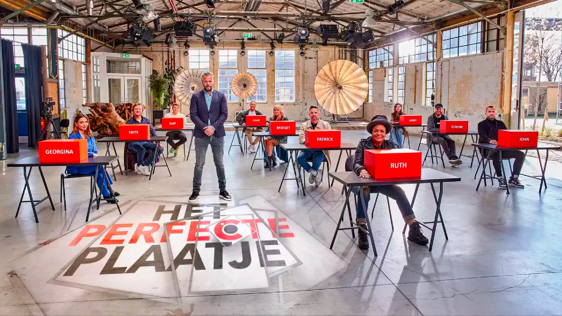 Hilarische naaktshoot in Het Perfecte Plaatje: 'Hij helikoptert'