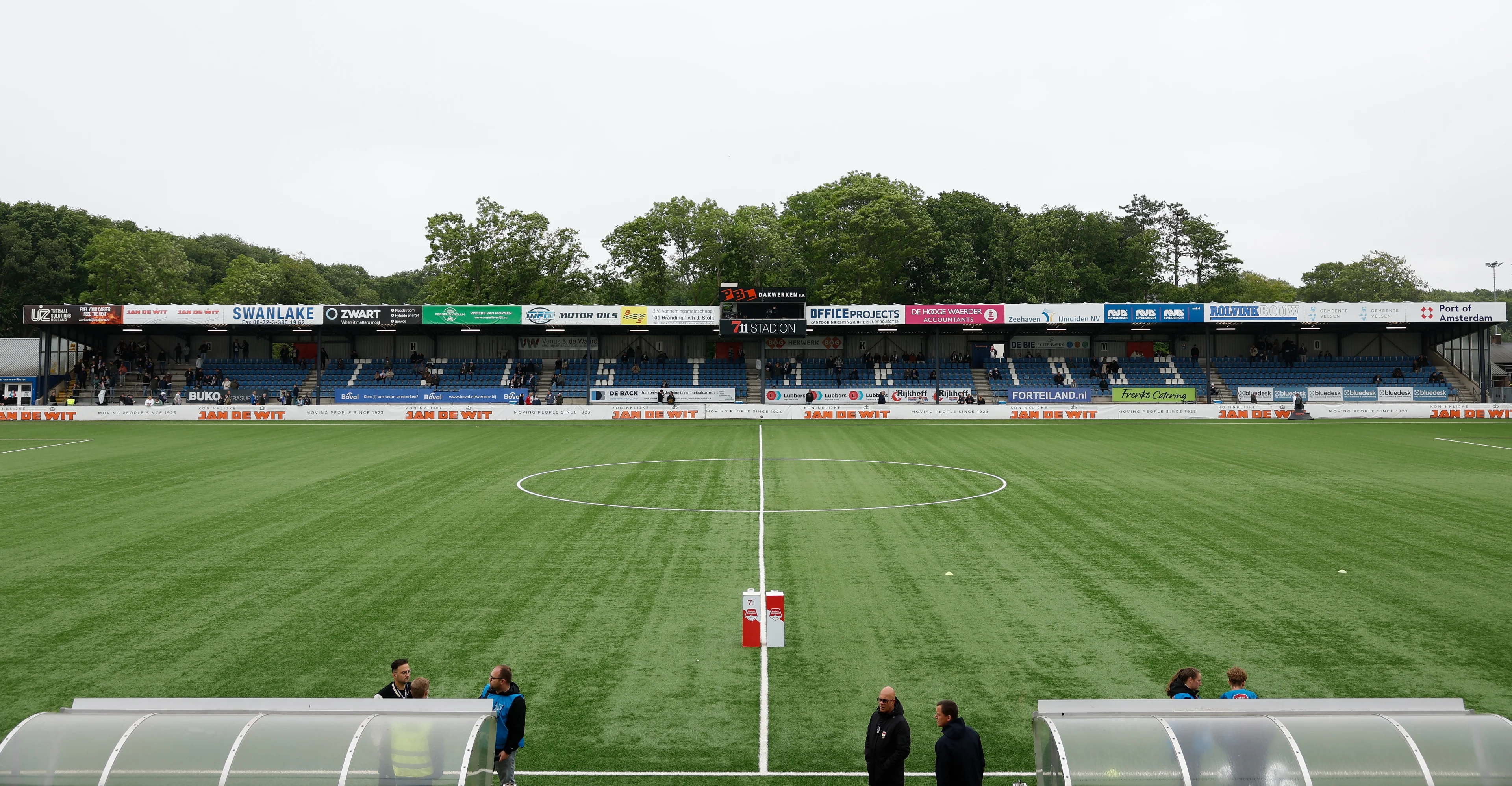 Fans starten inzamelactie voor natuurgras Telstar, club vraagt om geduld