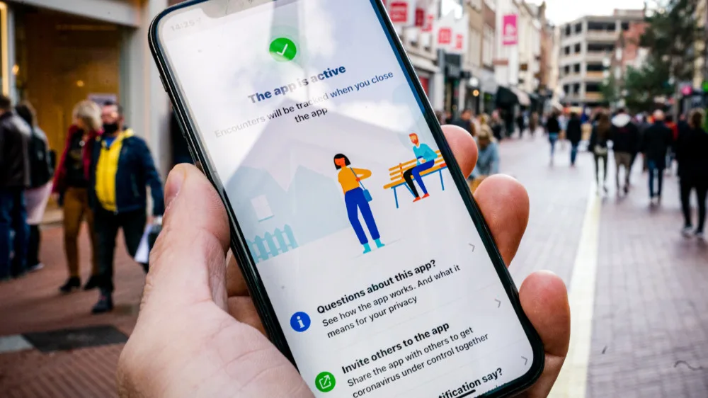 CoronaMelder-app stuurt 10.000 meldingen per dag uit, ook bij meer dan 1,5 meter afstand