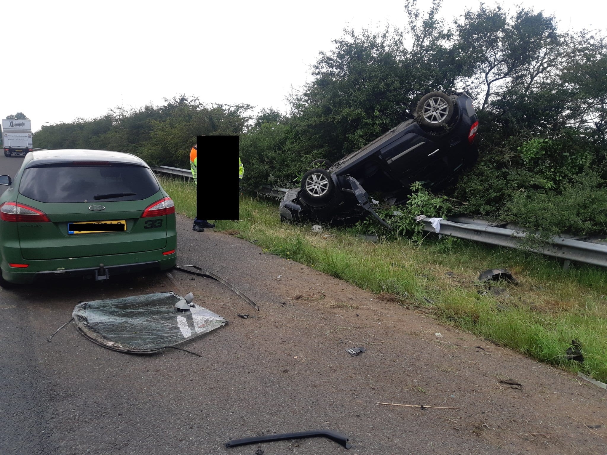 Politie deelt 'gratis' foto gecrashte auto en slingert ramptoeristen op de bon