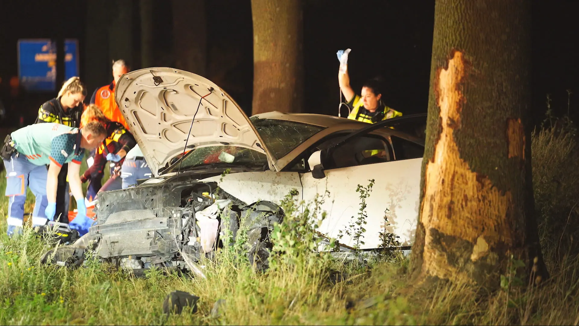 'Bestuurder gereanimeerd bij eenzijdig ongeval Oss'