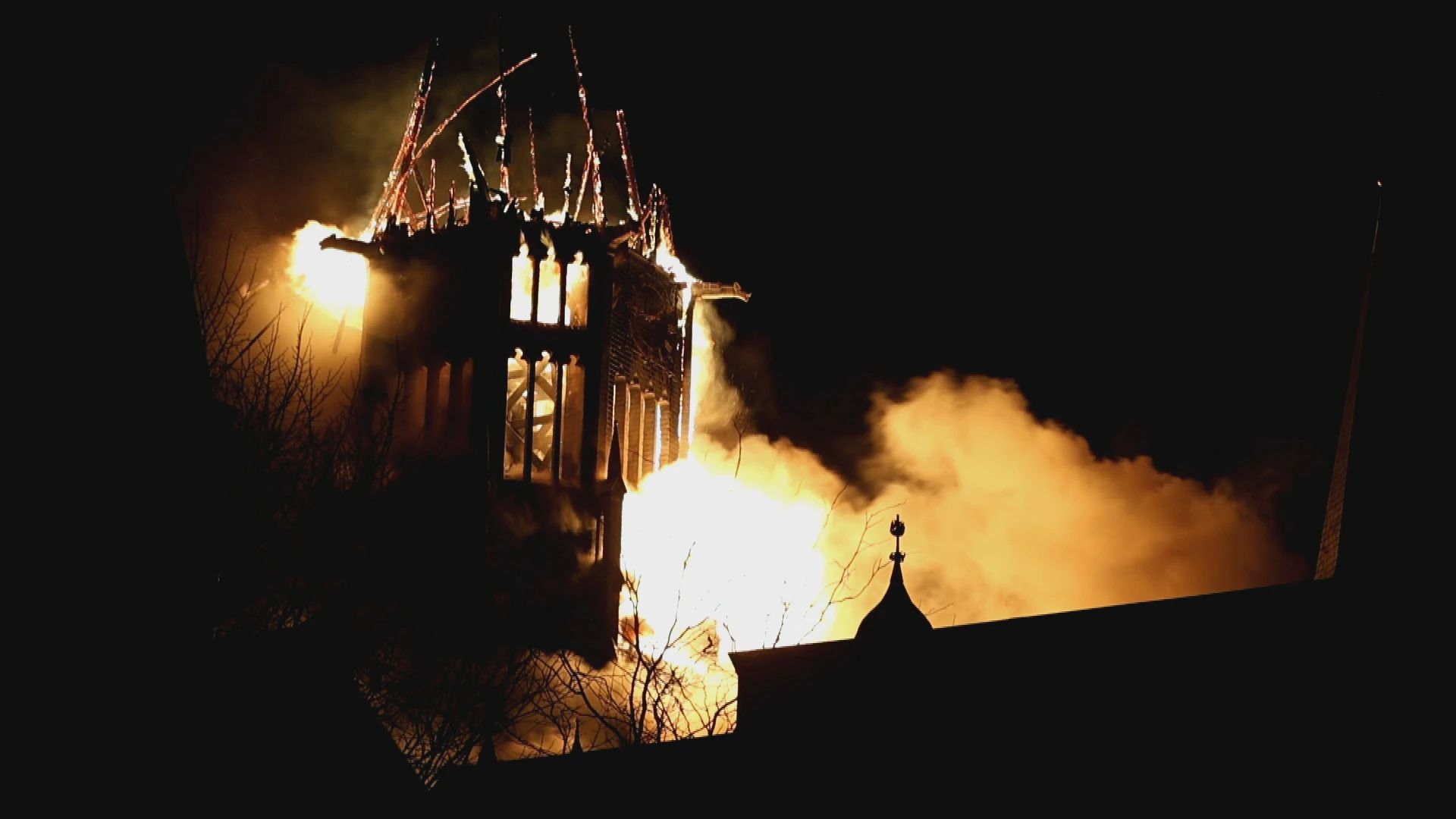 Buurt schiet Vondelkerk te hulp na brand: meerdere inzamelacties gestart