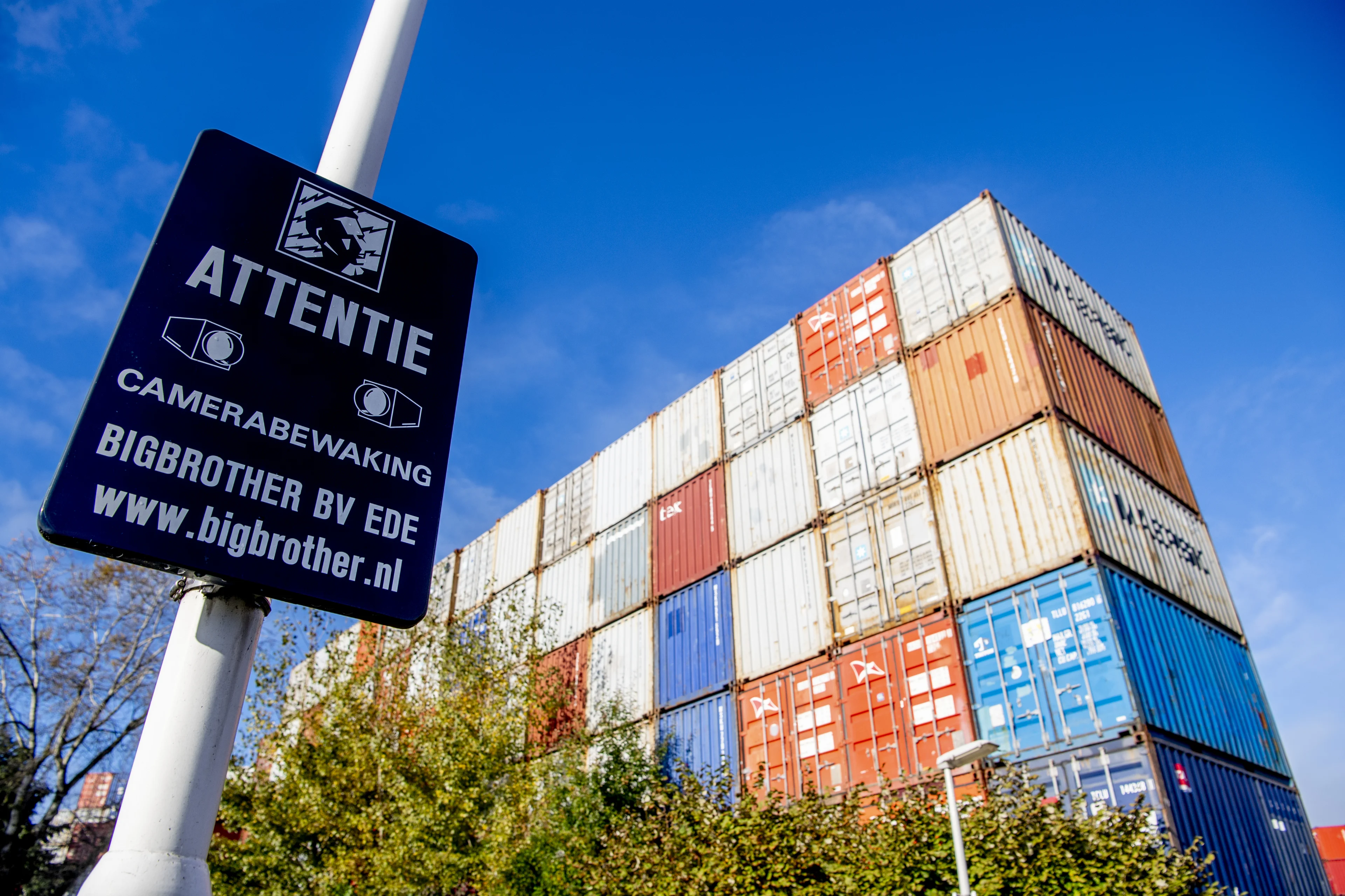 Aboutaleb wil keiharde aanpak coke-invoer in de Rotterdamse haven