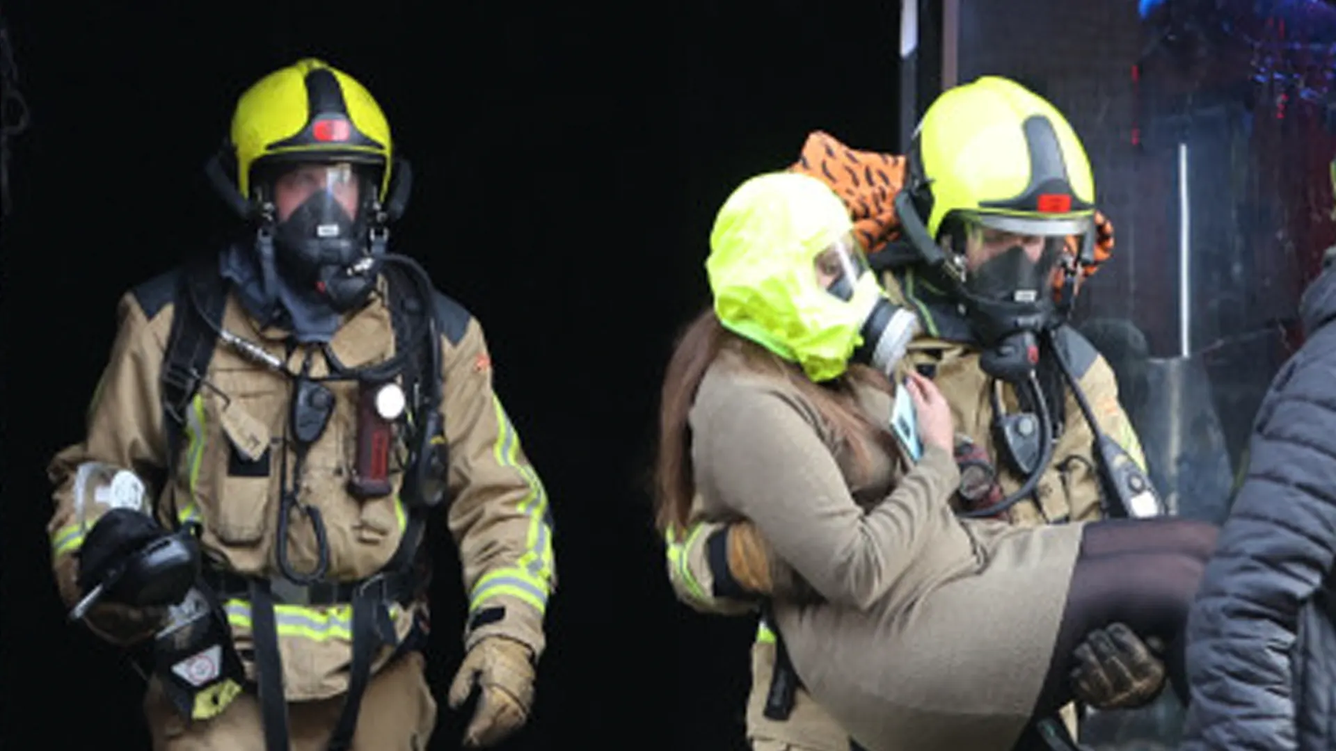 Mensen geëvacueerd uit appartementen na meerdere branden op zelfde dag
