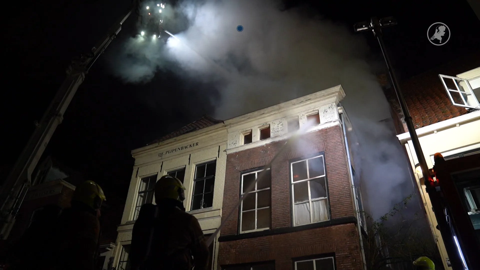 Brand in historisch pand Zutphen: tientallen mensen geëvacueerd