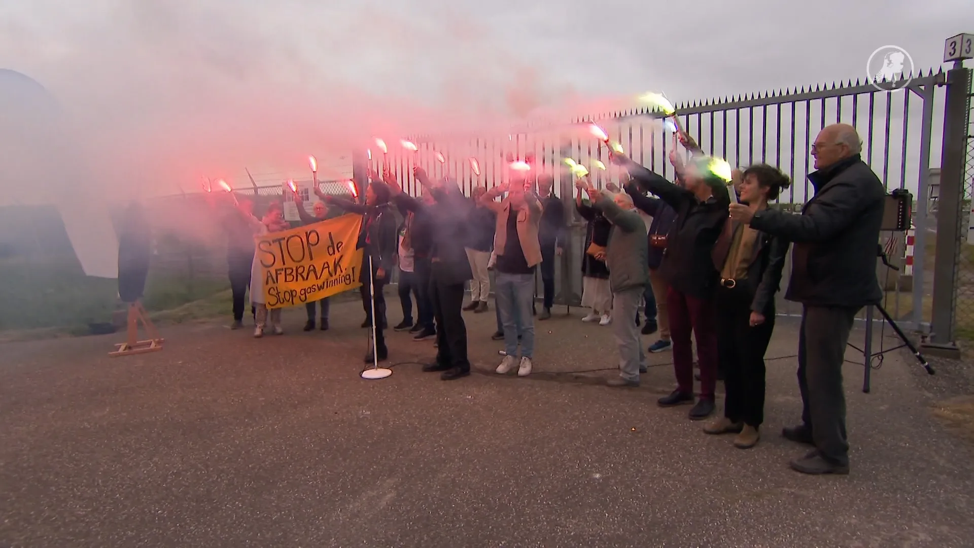 Fakkelprotest in Warffum: ‘Stop definitief met gaswinning’