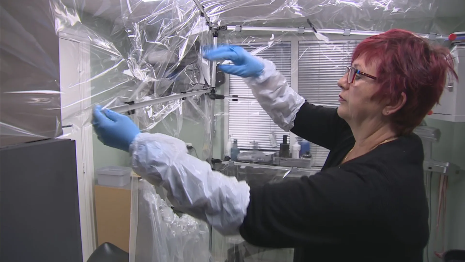 Kapster Astrid hoopte open te kunnen, maar kan haar knipcouveuse weer inklappen