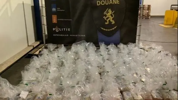 Ruim 1100 kilo cocaïne gevonden in fruitlading Vlissingen