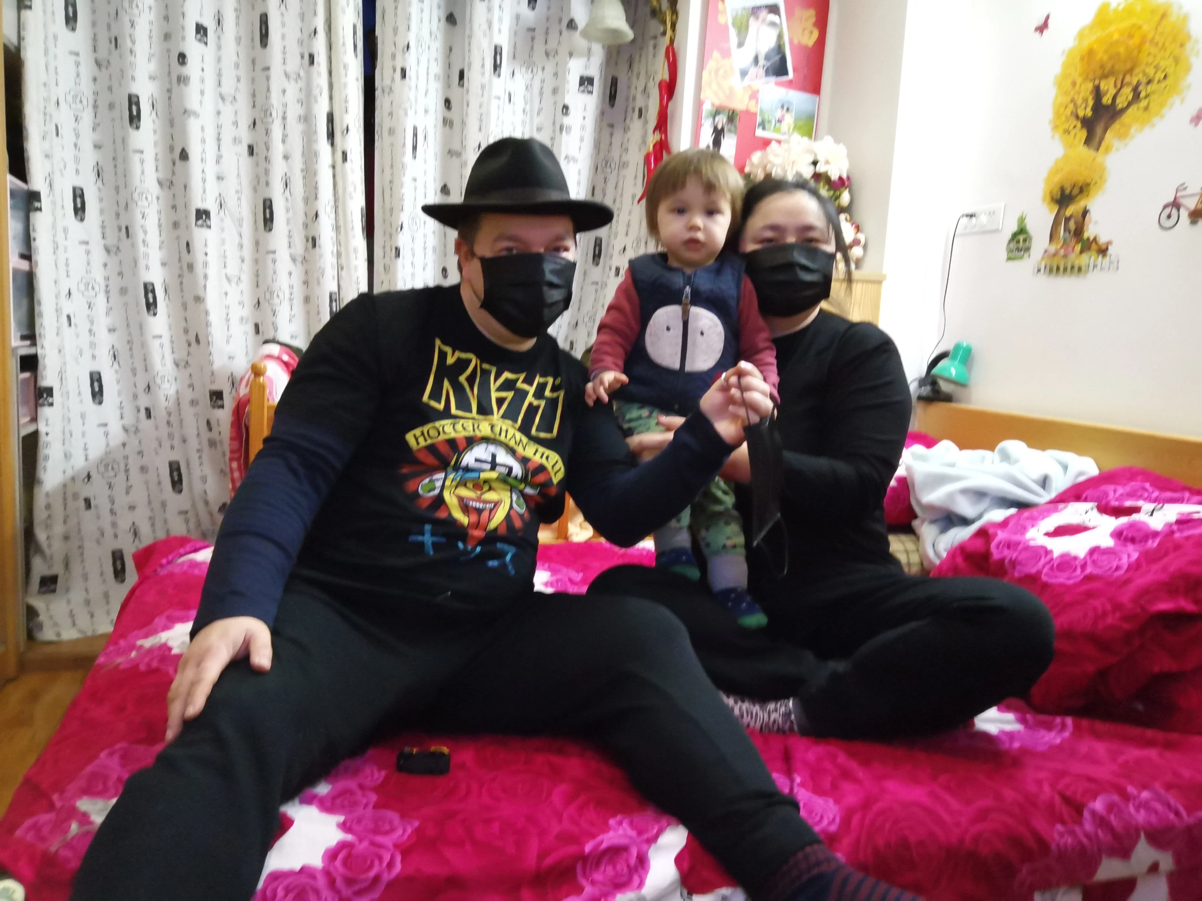 Nederlander in Wuhan twijfelt om naar huis te gaan: 'Wij laten een familie achter'