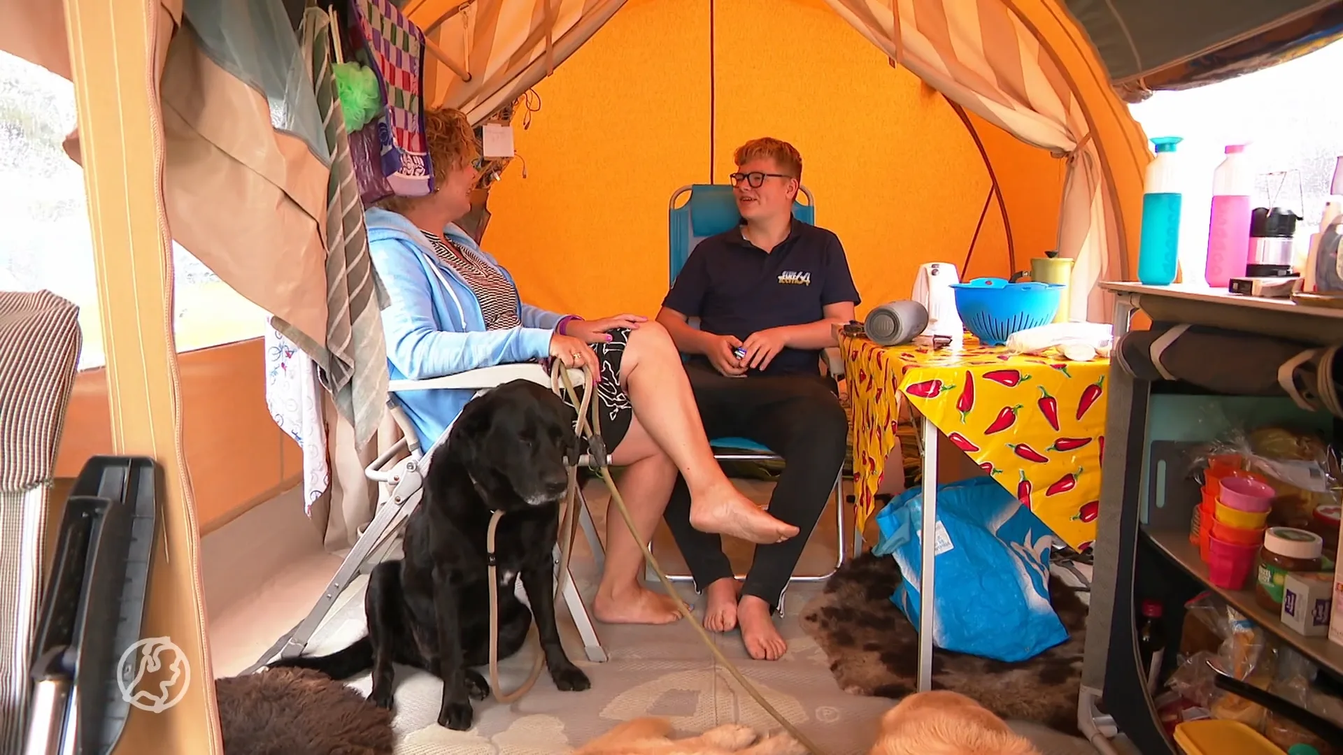 Na regen komt zonneschijn: campinggasten verruilen regenlaarzen voor teenslippers