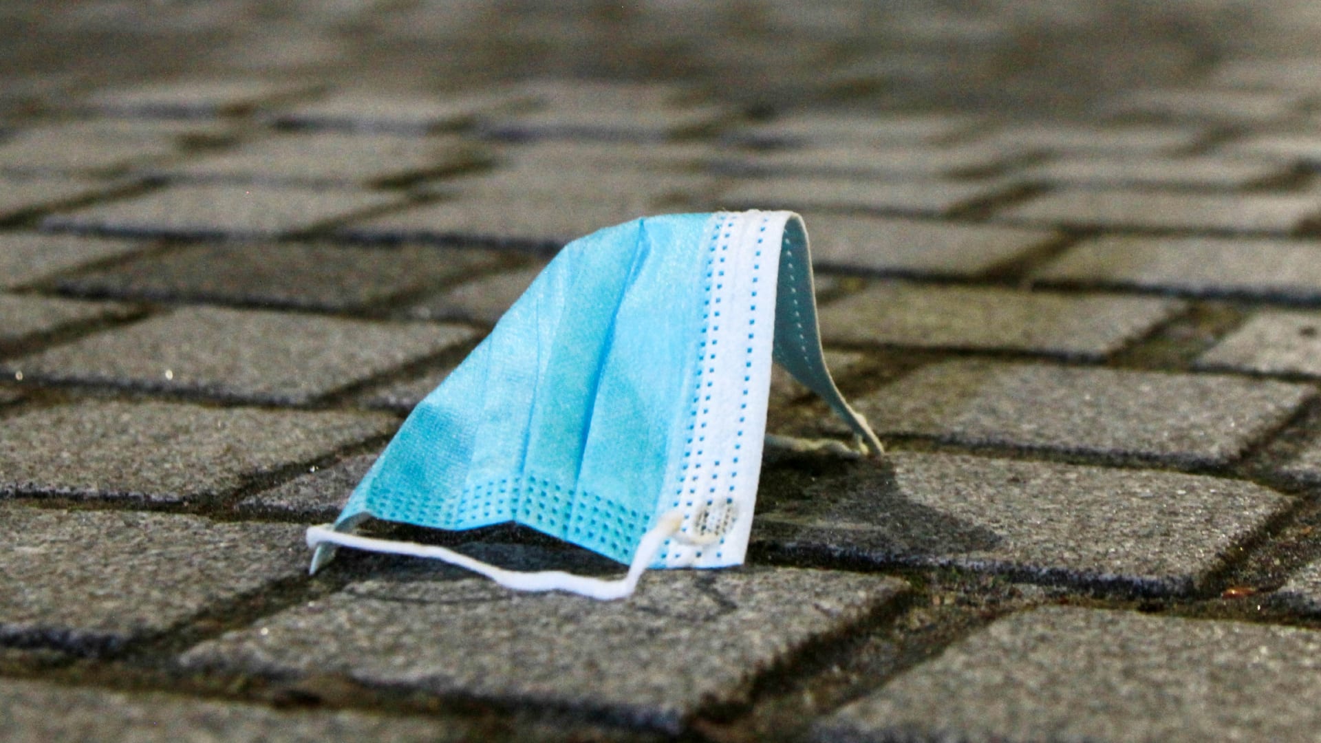 Komt Nederland ook met mondkapjesadvies bij griep? 'Houden situatie goed in de gaten'