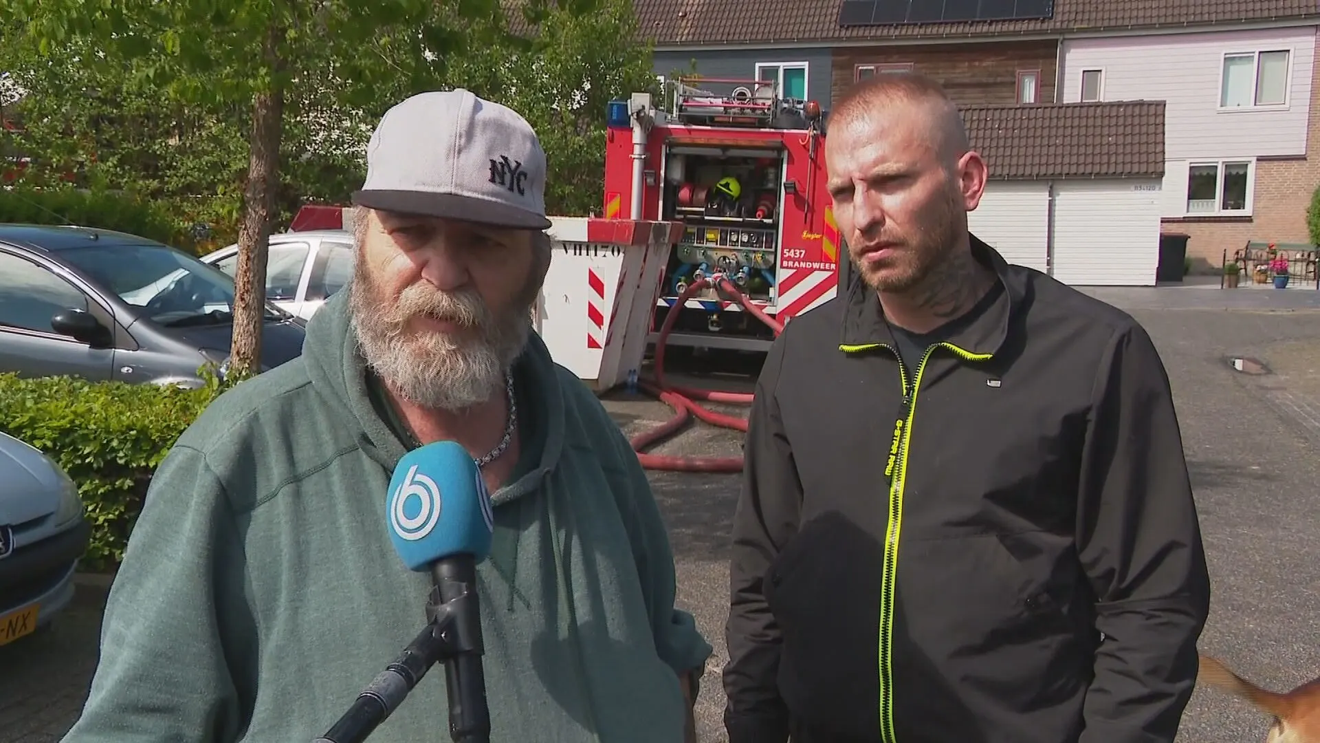 Vier woningen in Zwaag volledig afgebrand: 'We hebben mazzel dat we er uit zijn gekomen'