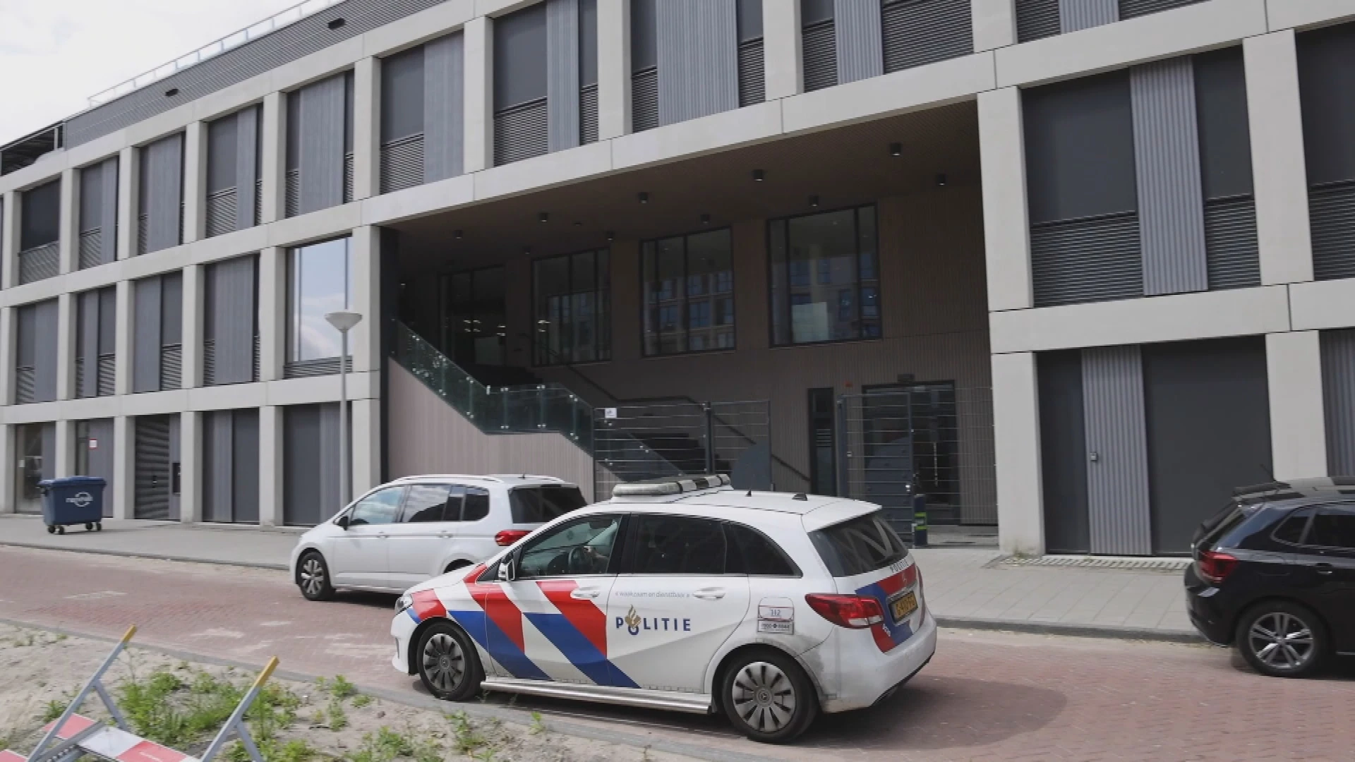 Middelbare school in Amsterdam dicht na bedreiging met schietpartij