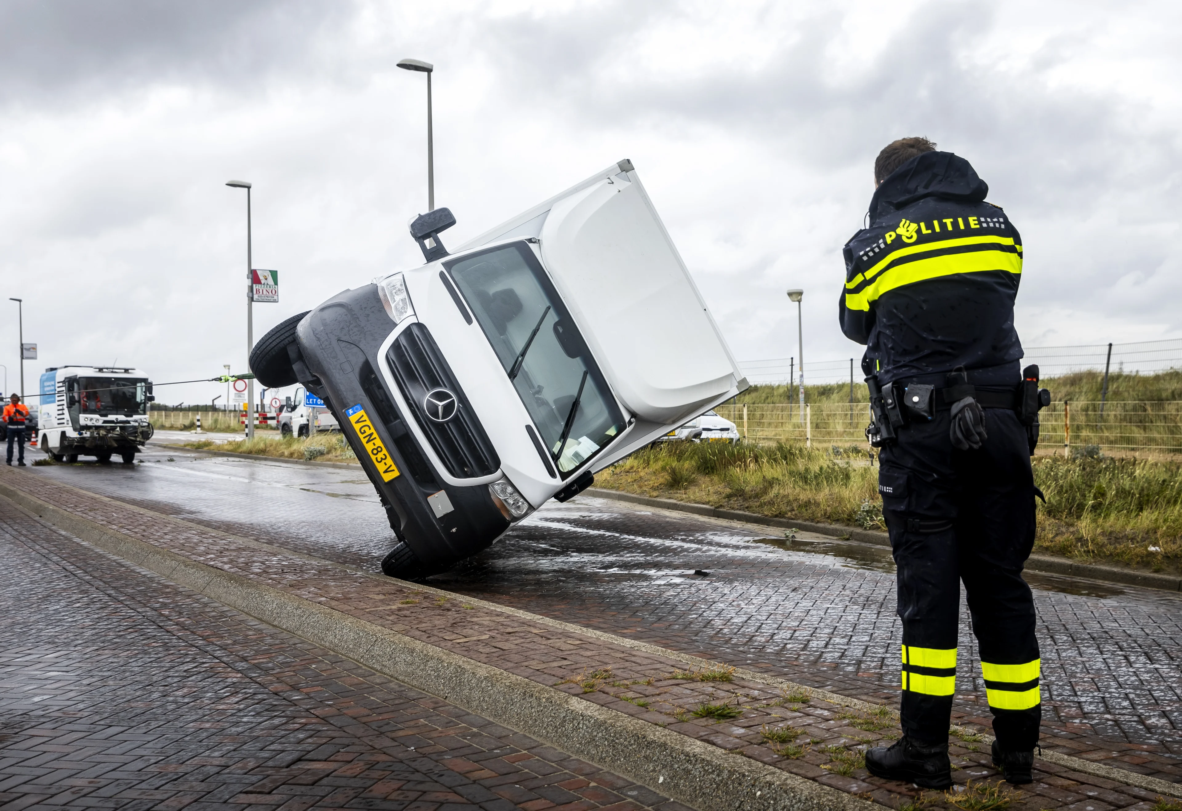Storm Poly voorbij, maar nog steeds gevaarlijk: kijk uit voor windstoten