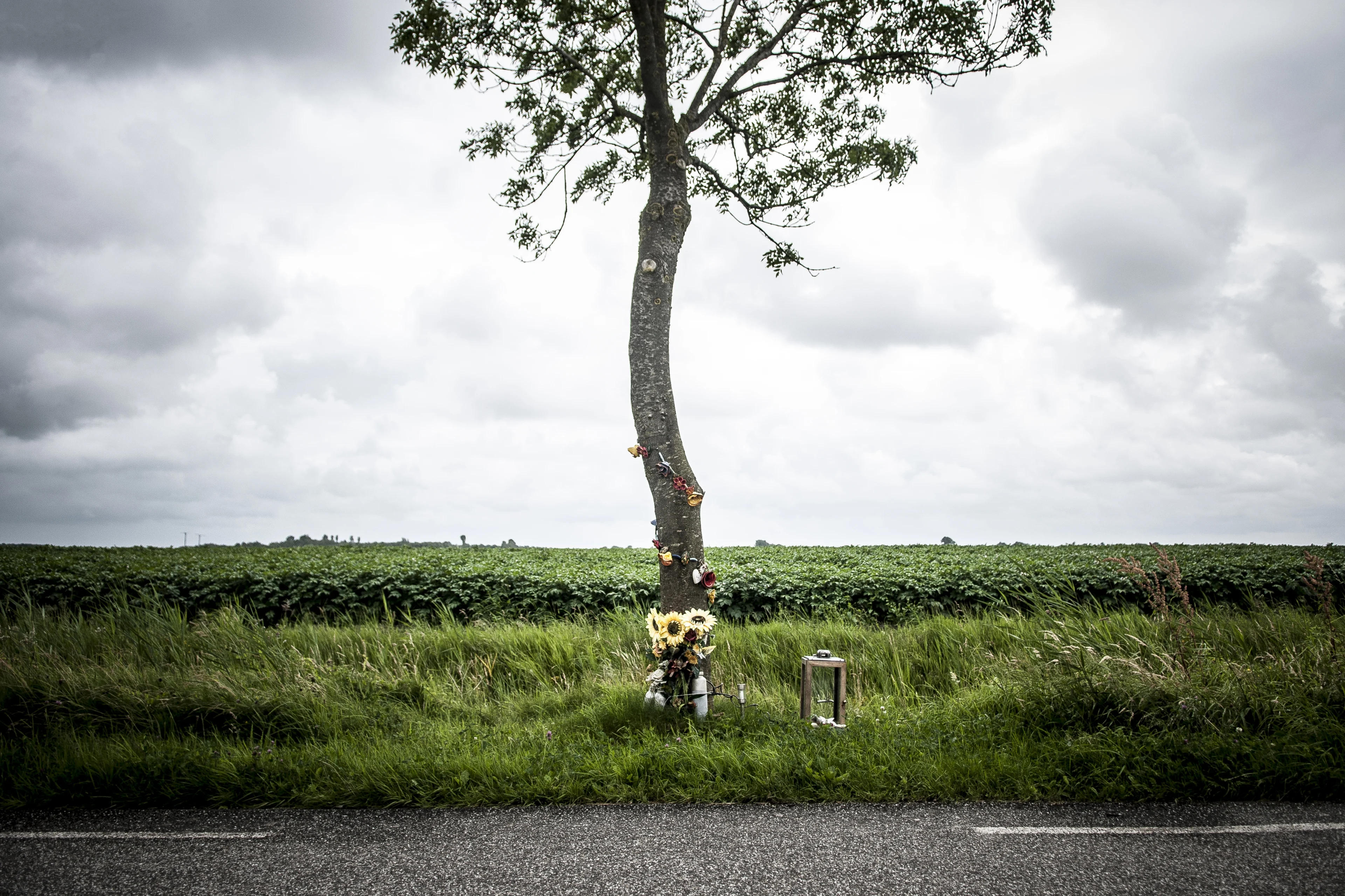 Vereniging Verkeersslachtoffers wil heldere regels voor bermmonumentjes
